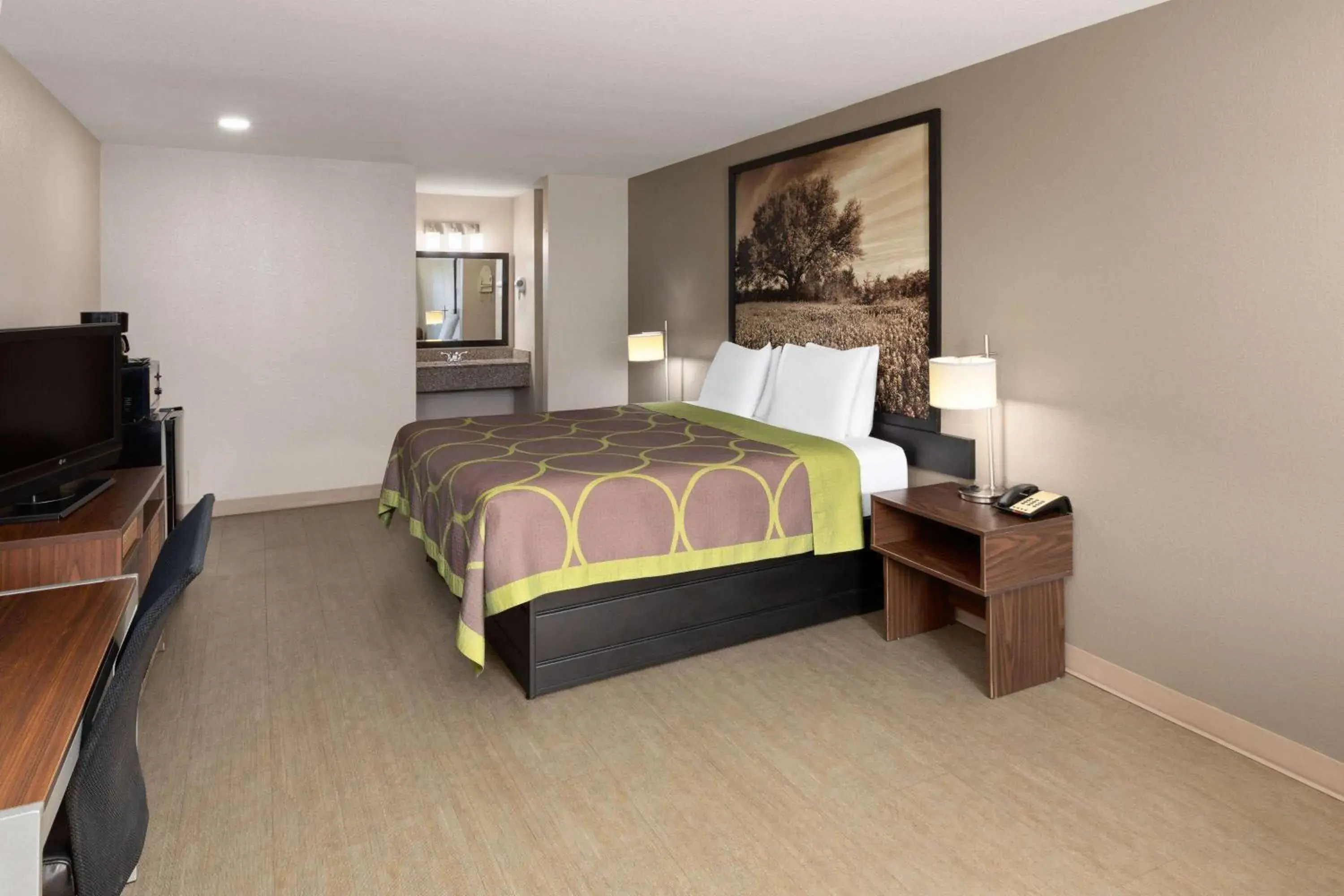 One-Bedroom King Suite - Non-Smoking in Super 8 by Wyndham Buffalo One-Bedroom King Suite - Non-Smoking in Super 8 by Wyndham Buffalo