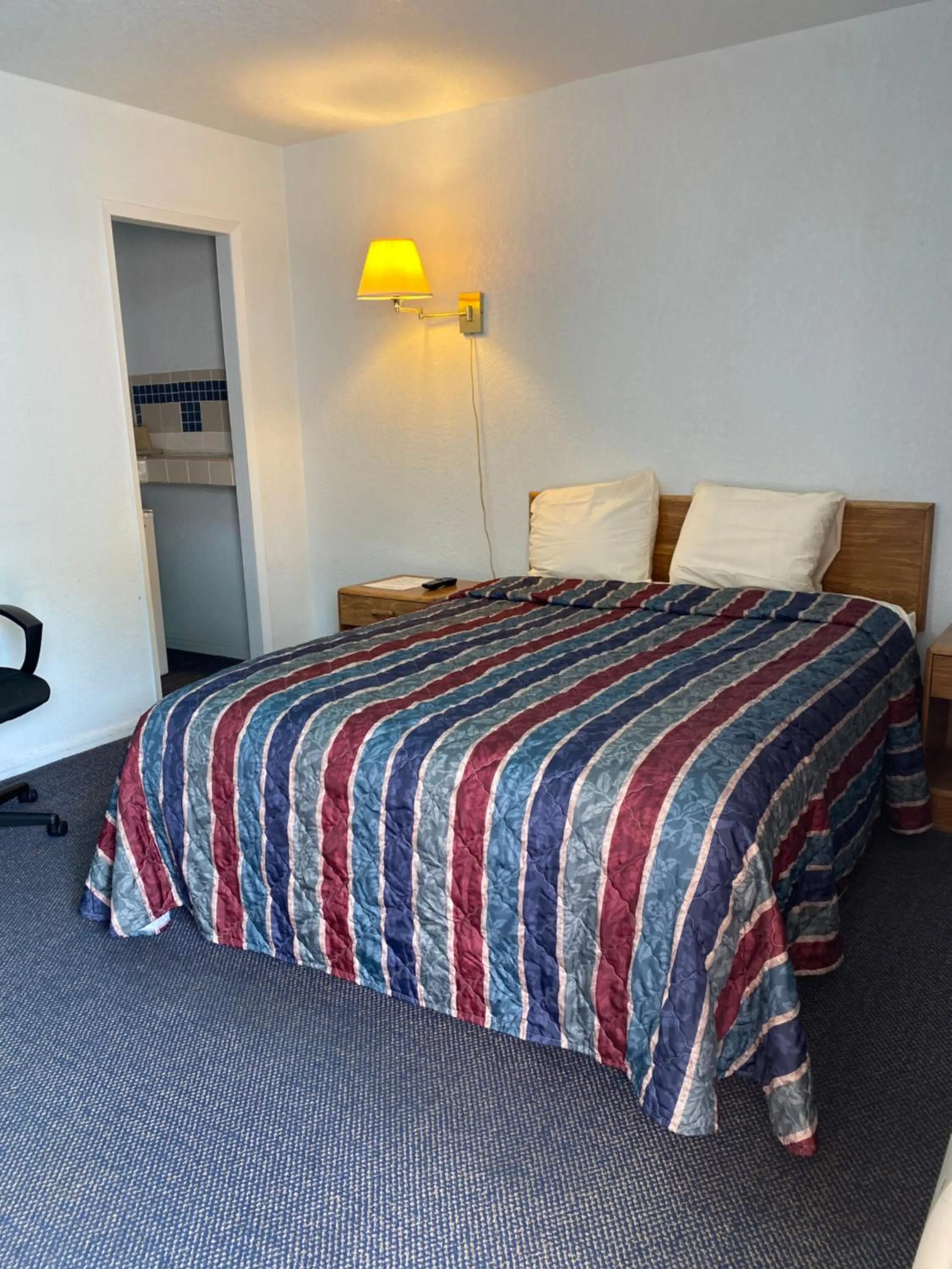 Bed in Regency Inn Comanche