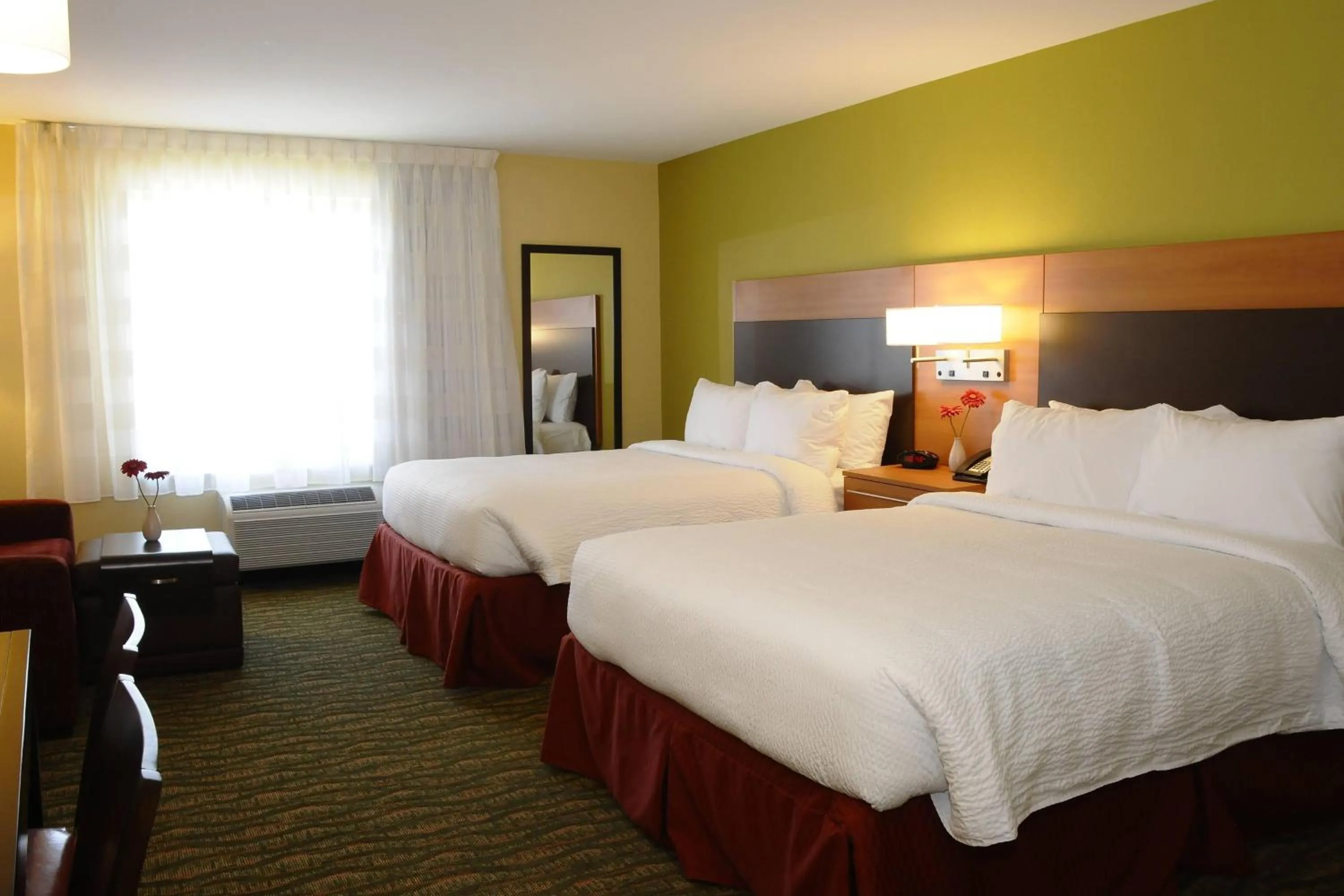 Photo of the whole room, Bed in TownePlace Suites Redding