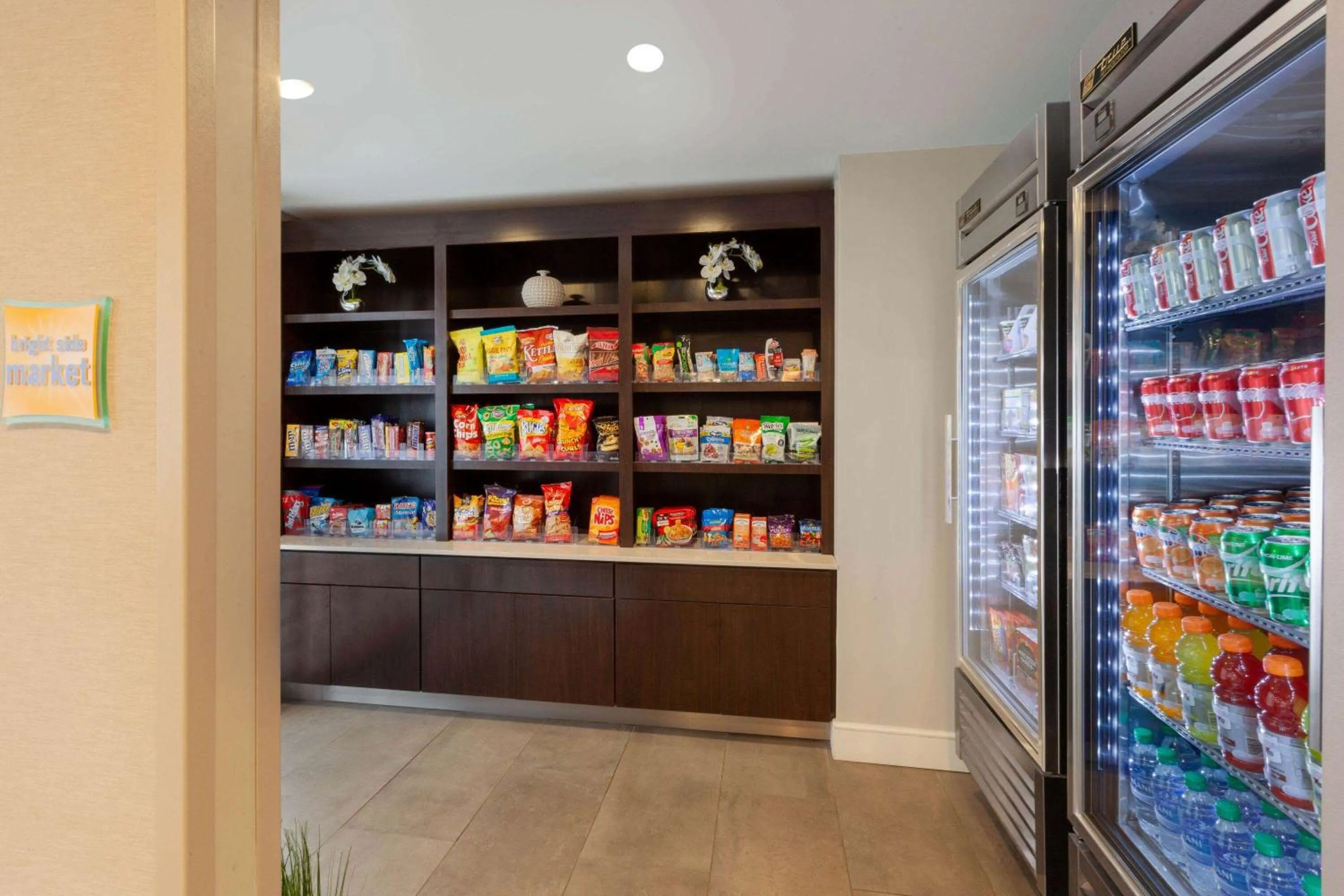 Food and drinks in La Quinta by Wyndham Detroit Utica