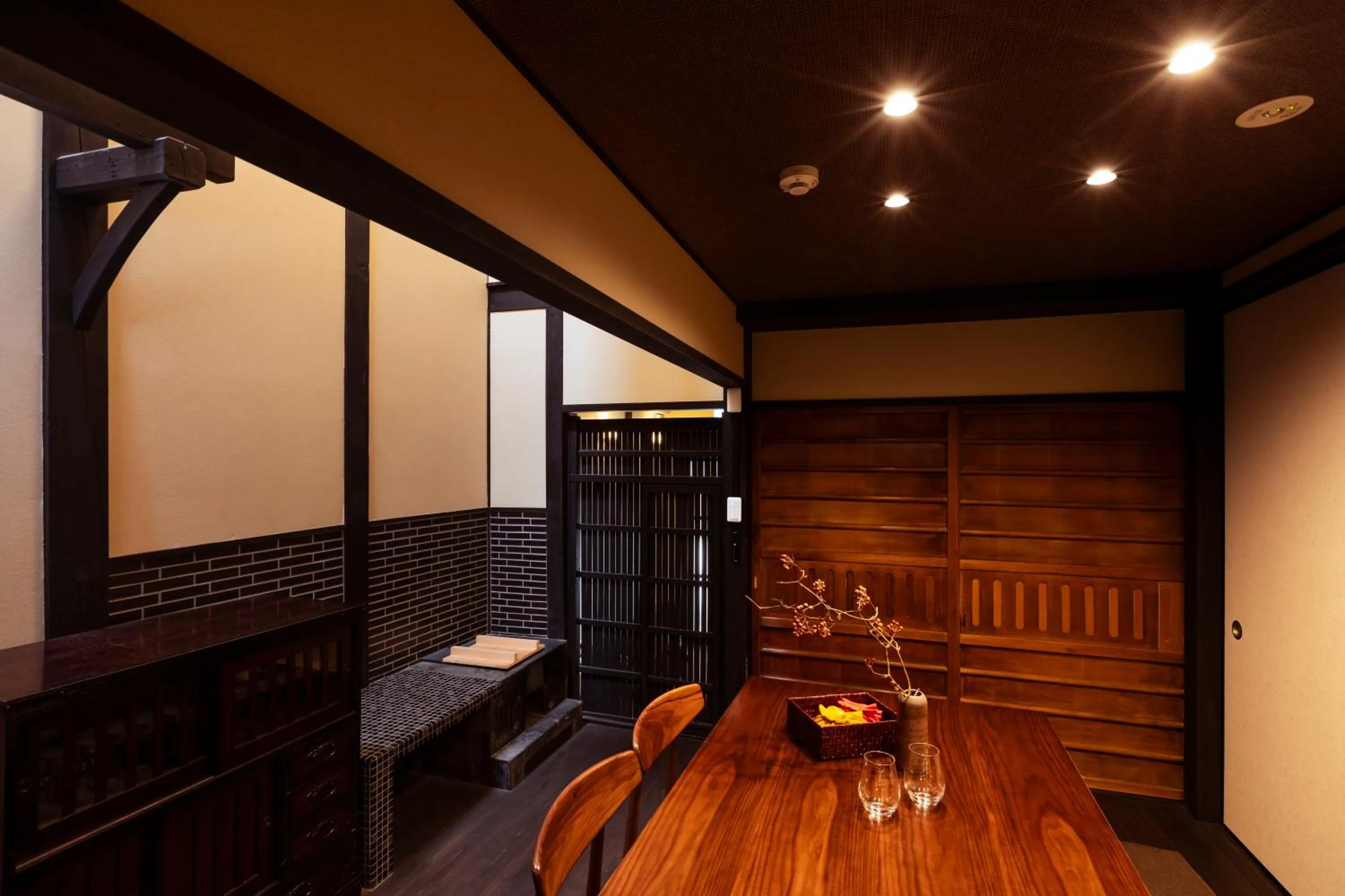 Dining area in Rinn Tenjincho