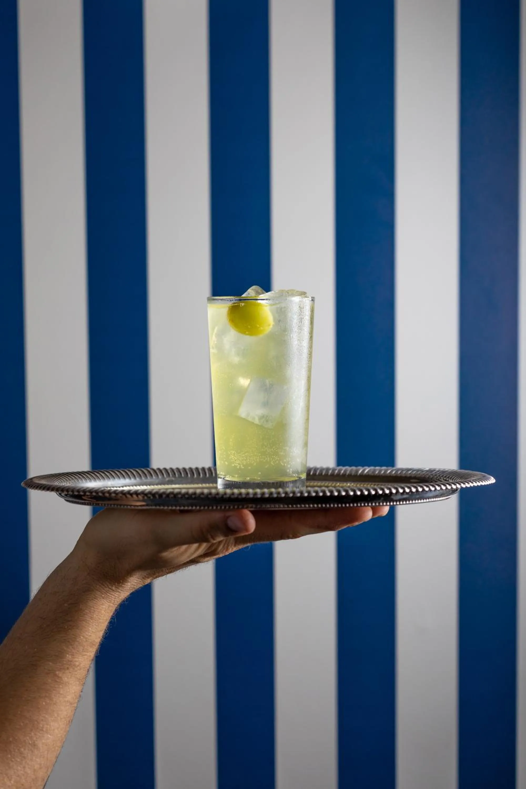 Food and drinks in Silver Lake Pool & Inn