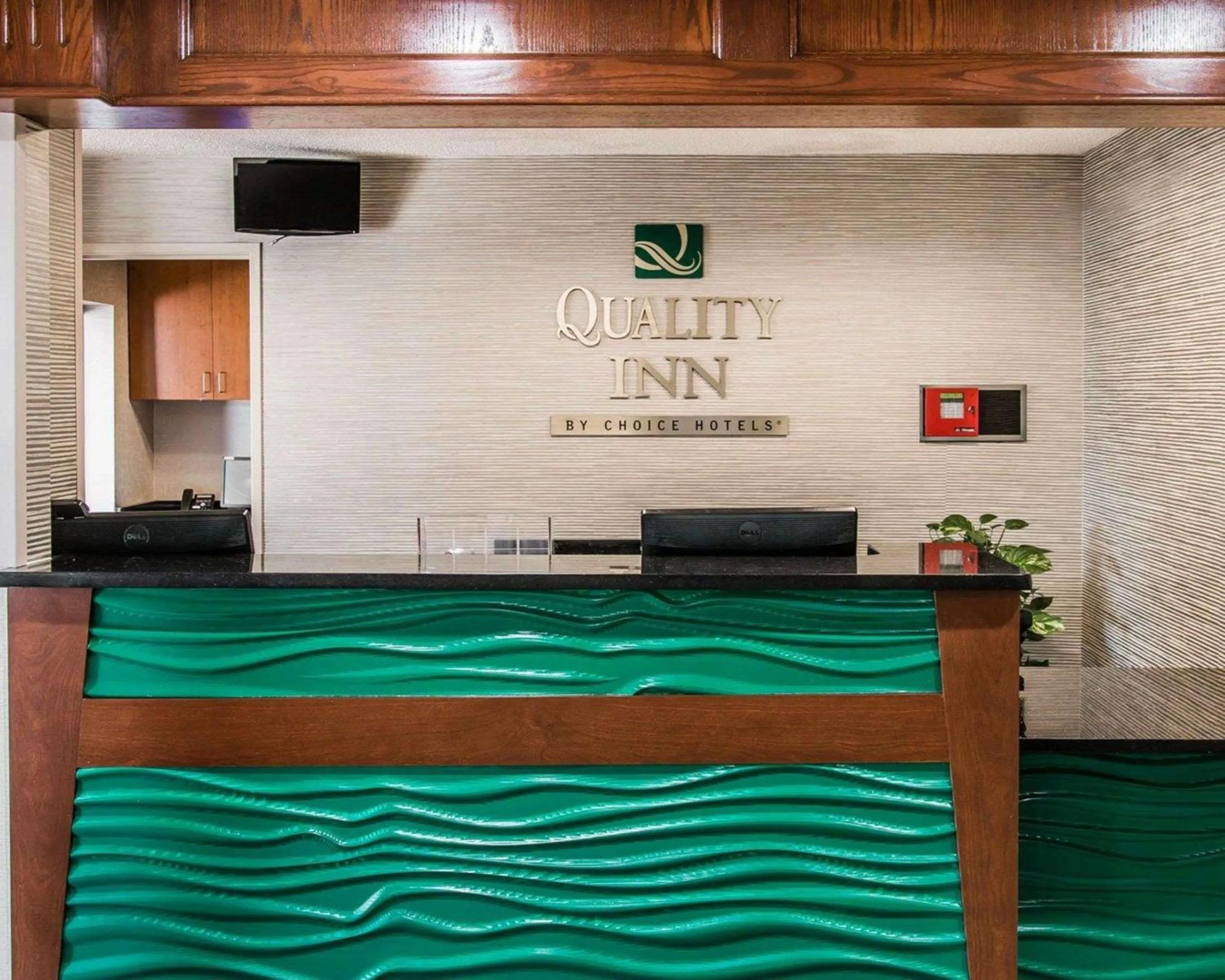 Lobby or reception in Quality Inn & Suites Warren - Detroit