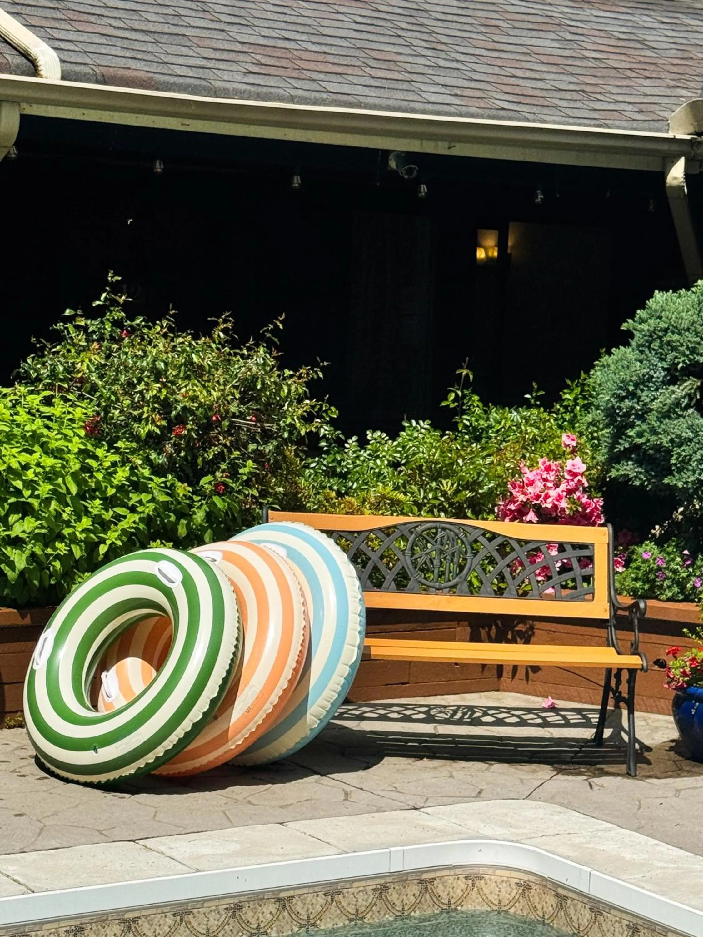 Property building in Sunshine Lodge Inn