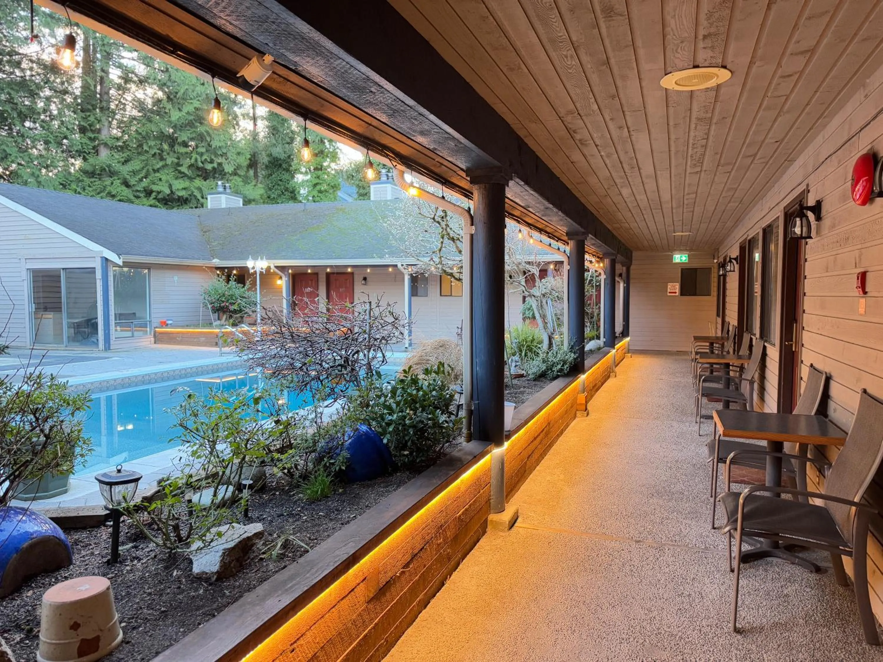 Property building in Sunshine Lodge Inn