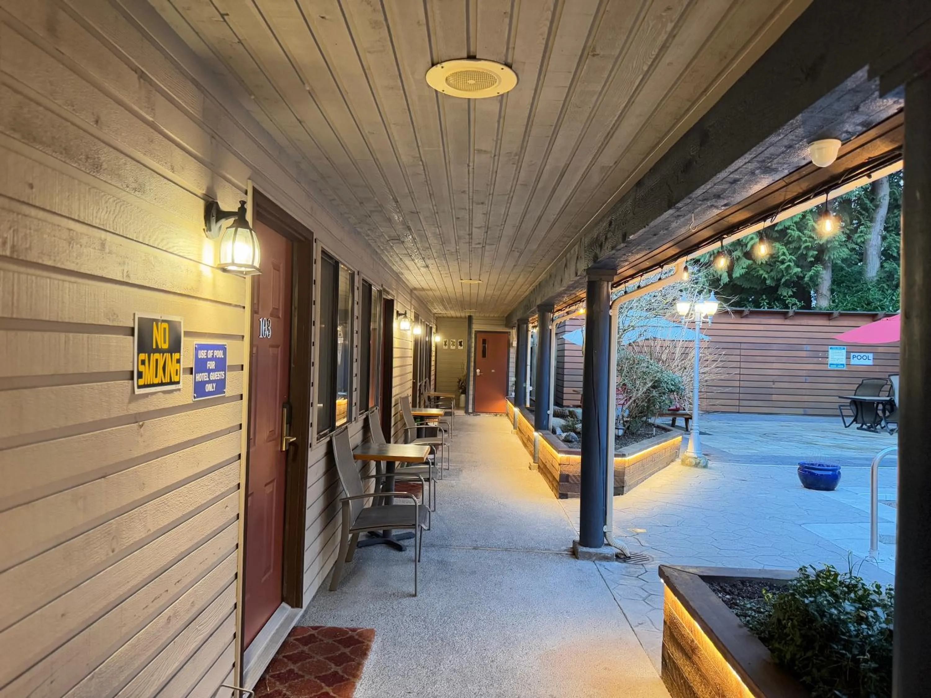 Property building in Sunshine Lodge Inn