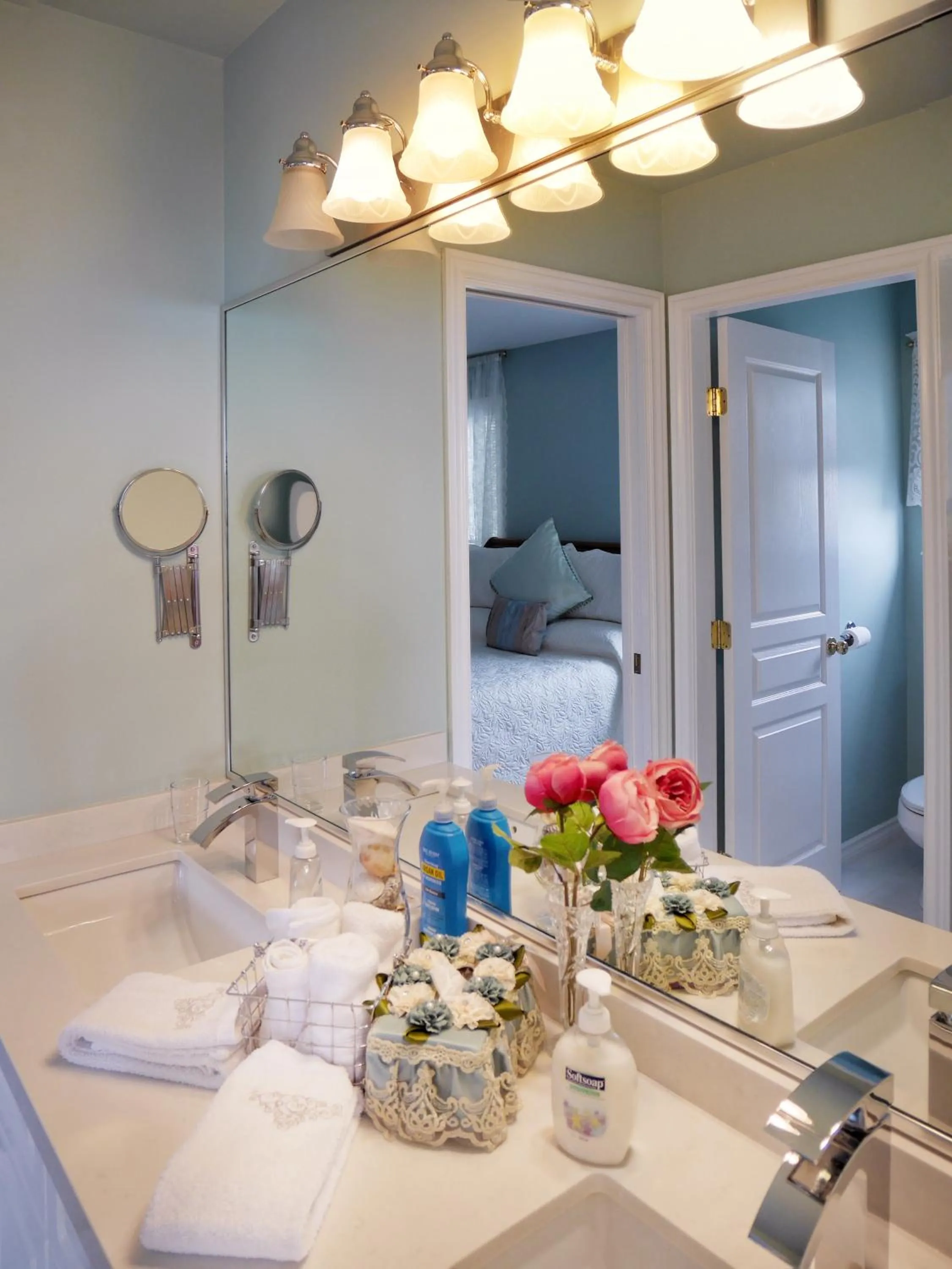 Bathroom, Bed in Star of the Sea guest house