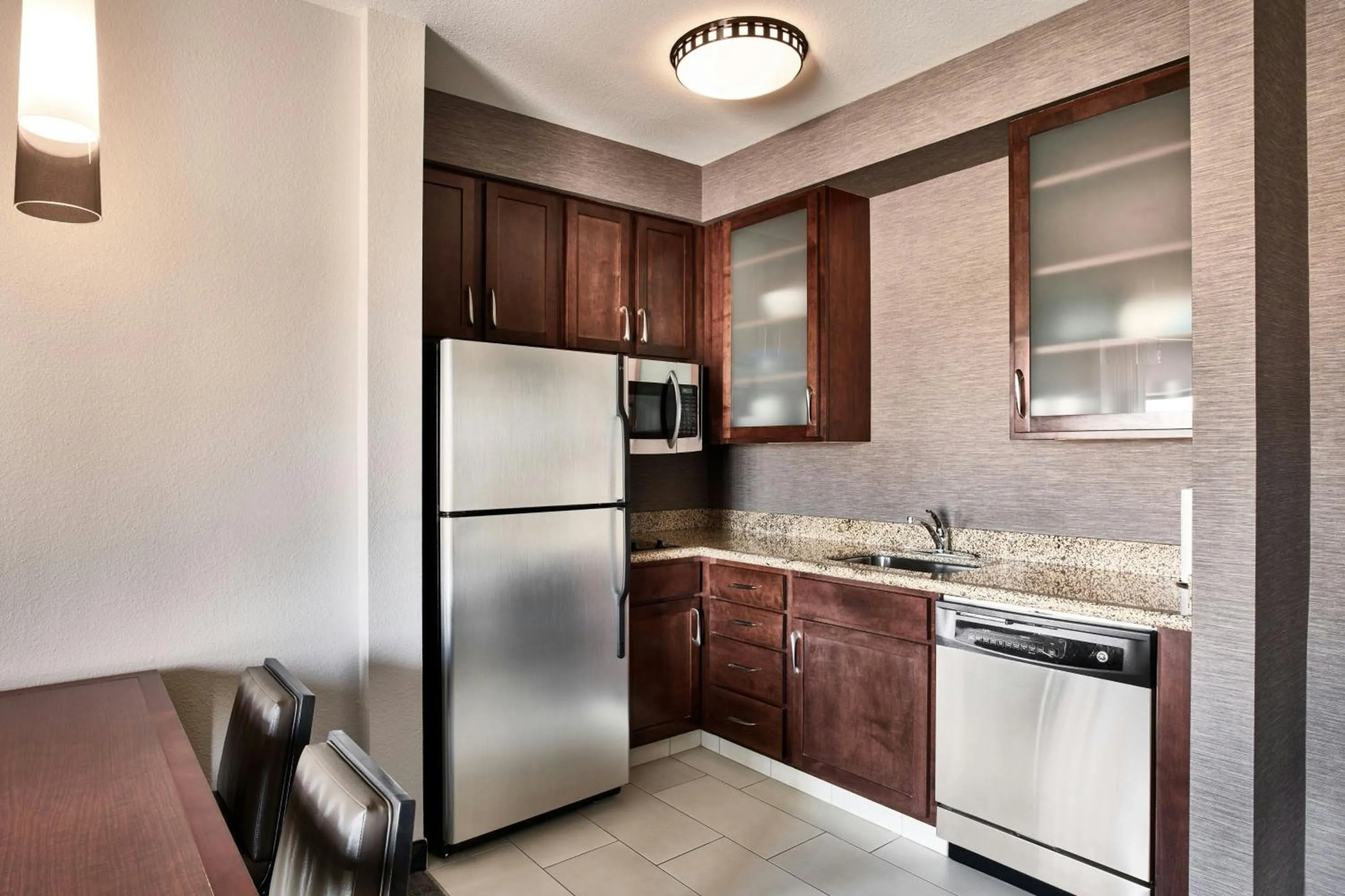 Kitchen or kitchenette in Residence Inn by Marriott Phoenix Gilbert