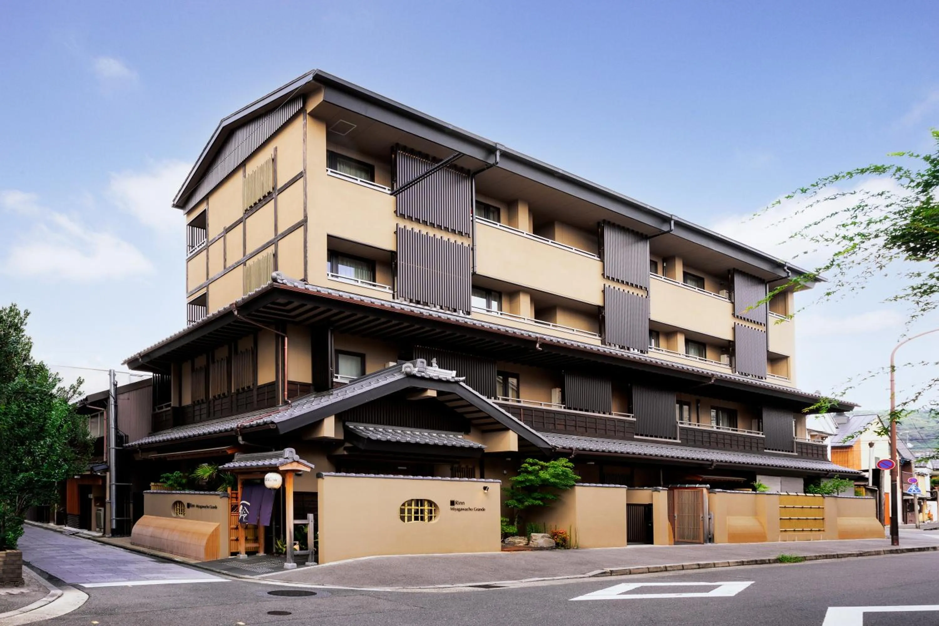 Property building in Rinn Miyagawacho Grande