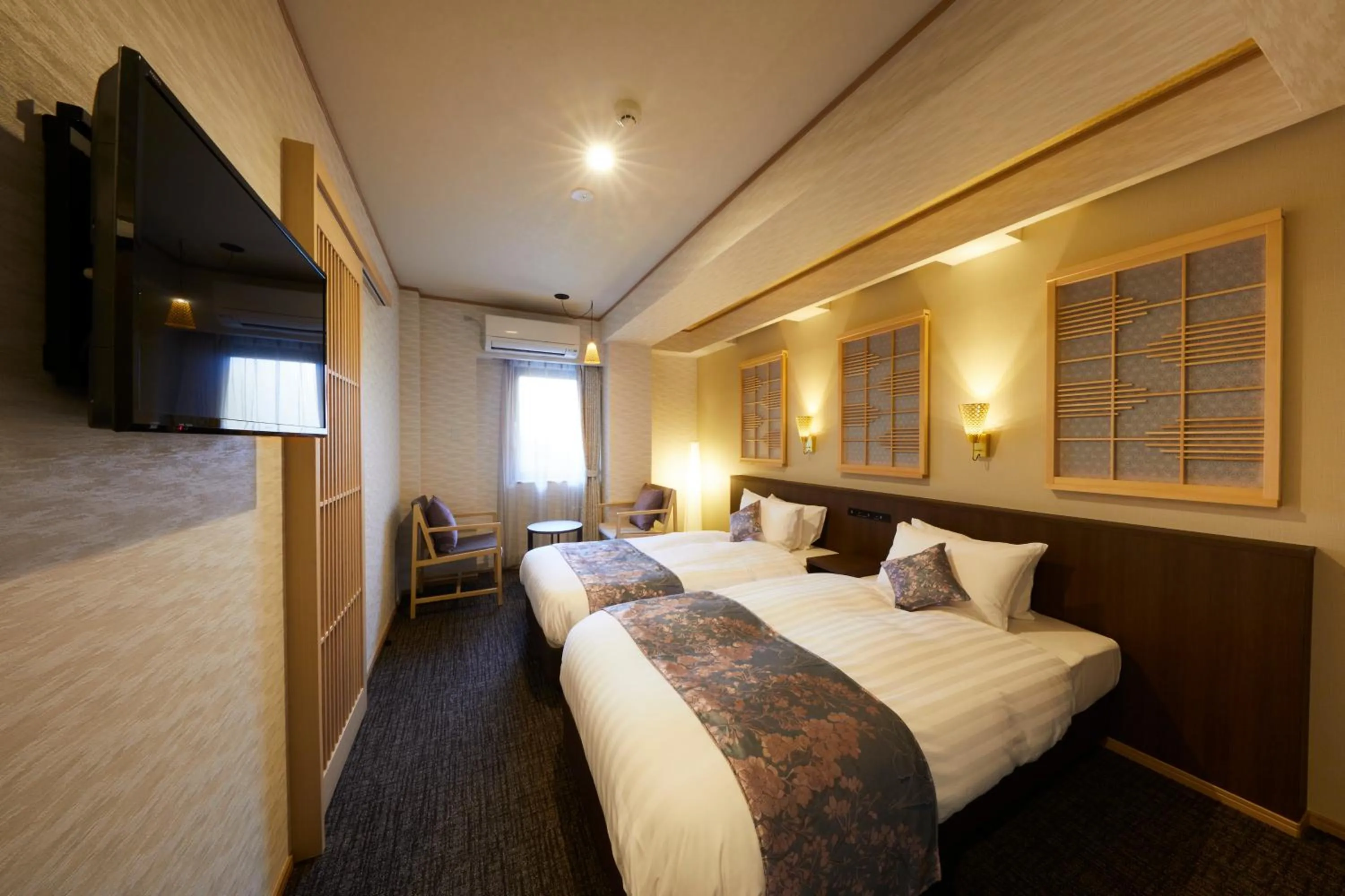 Photo of the whole room, Bed in Rinn Miyagawacho Grande