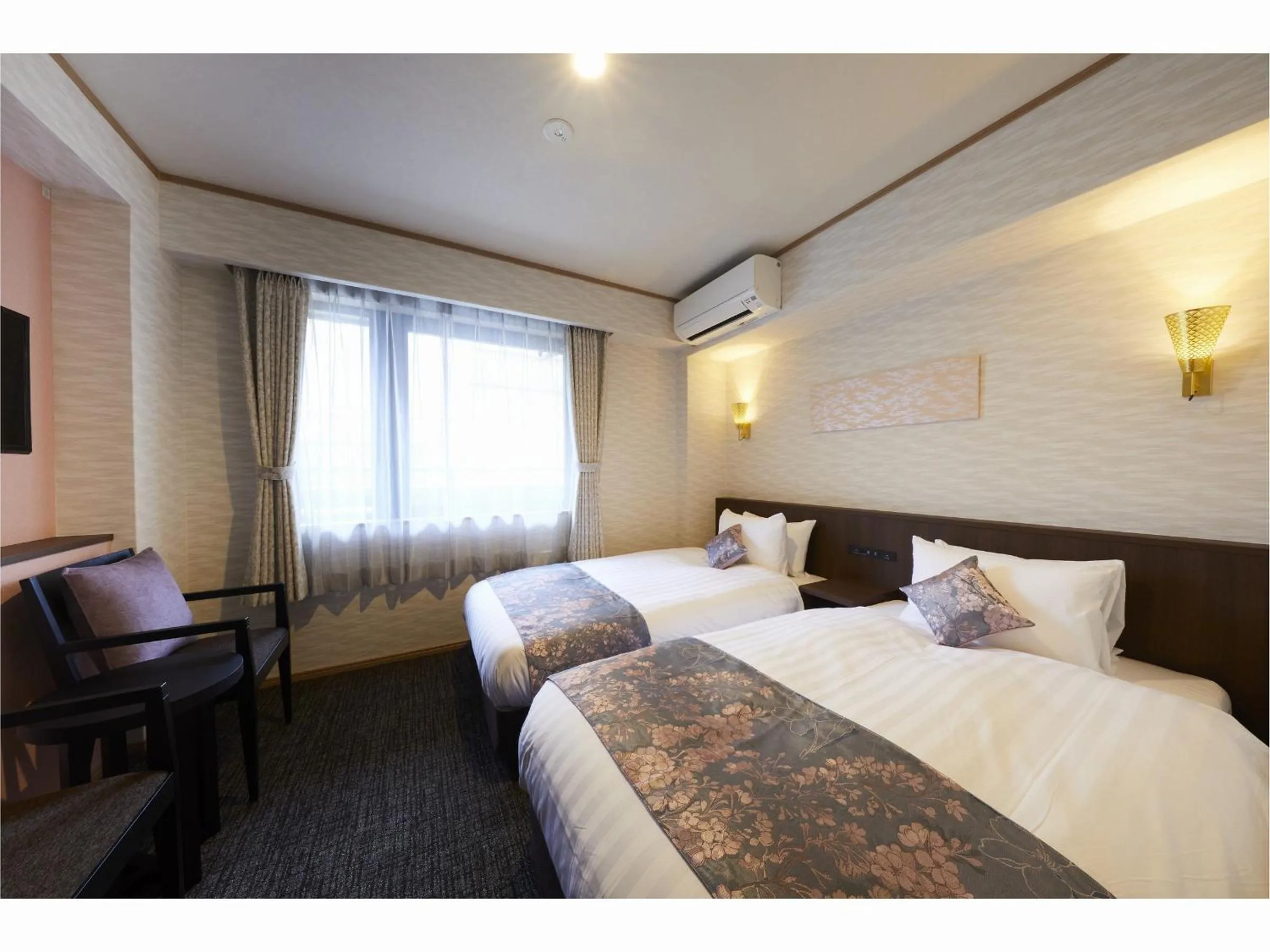 Photo of the whole room, Bed in Rinn Miyagawacho Grande