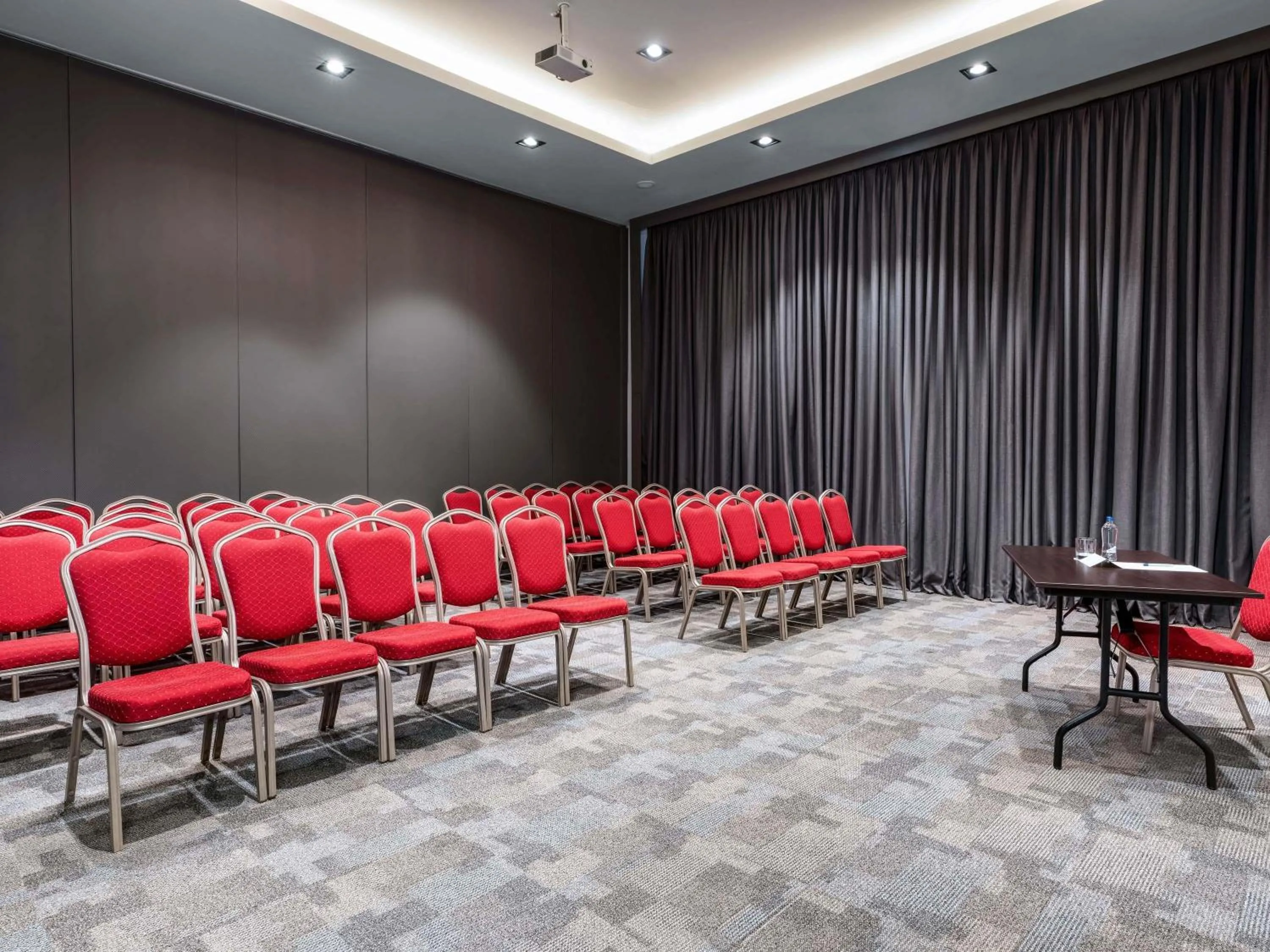 Meeting/conference room in Novotel Trabzon