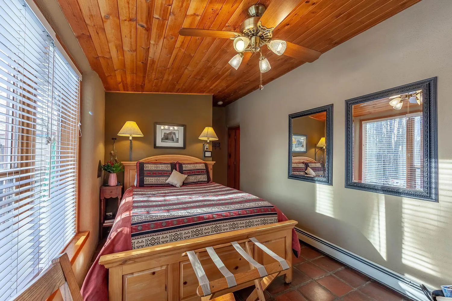 Bed in Dreamcatcher B&B