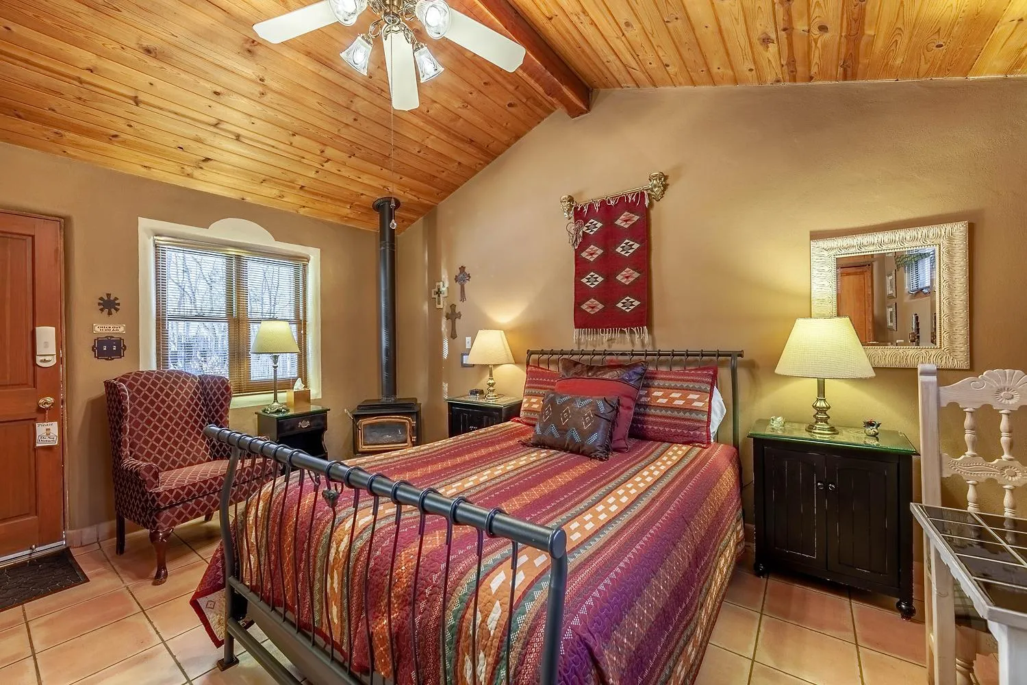 Bed in Dreamcatcher B&B