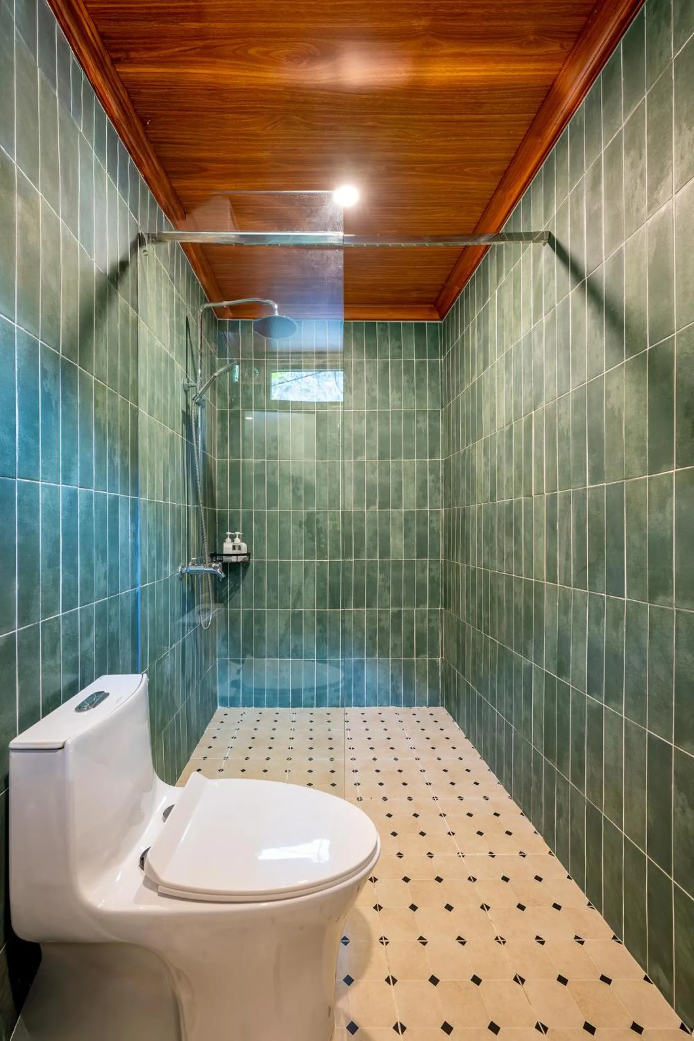 Shower in Tam Coc Luxury Homestay