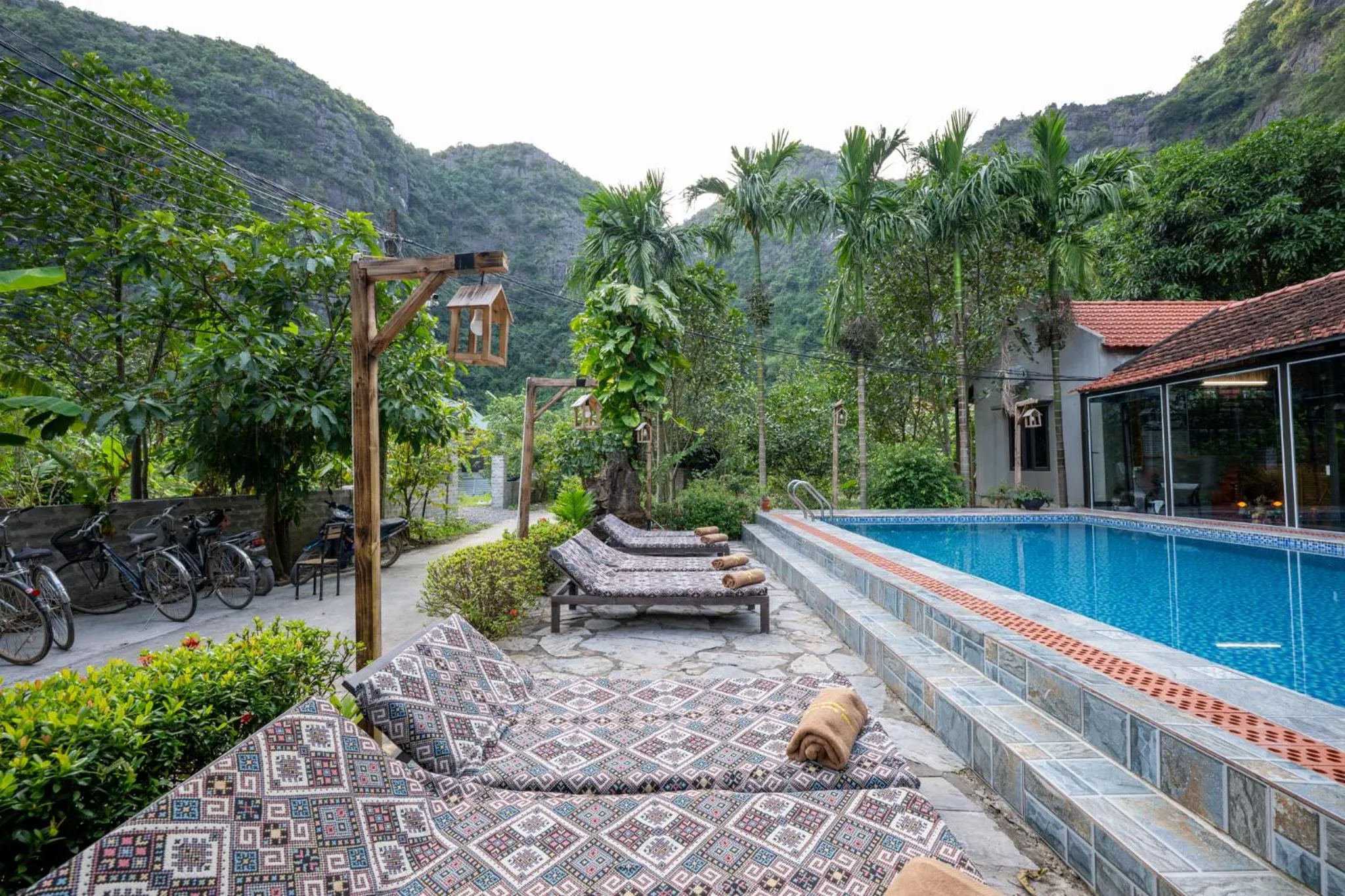 Pool view in Tam Coc Luxury Homestay