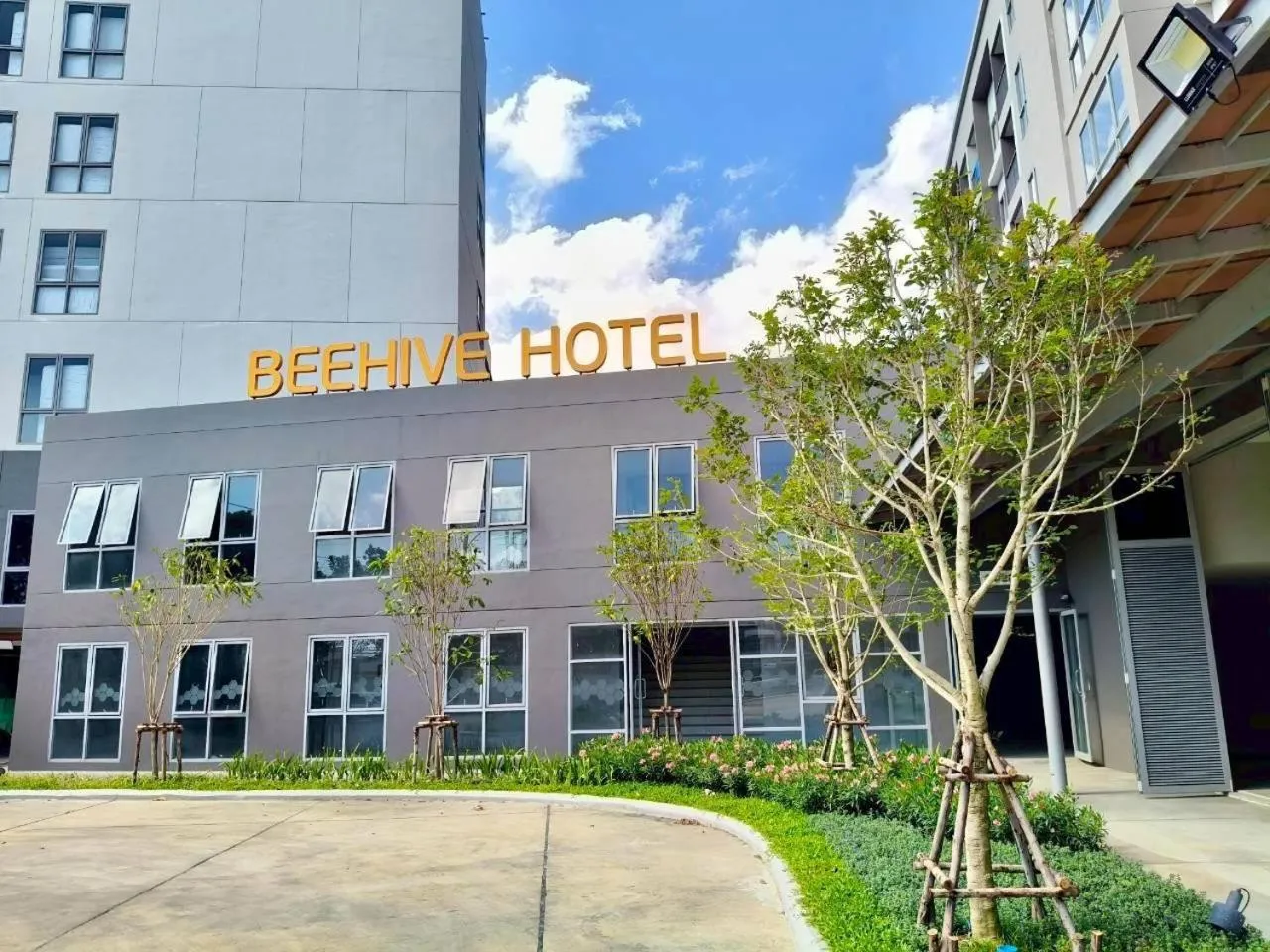 Property building in Beehive Boutique Hotel Phuket