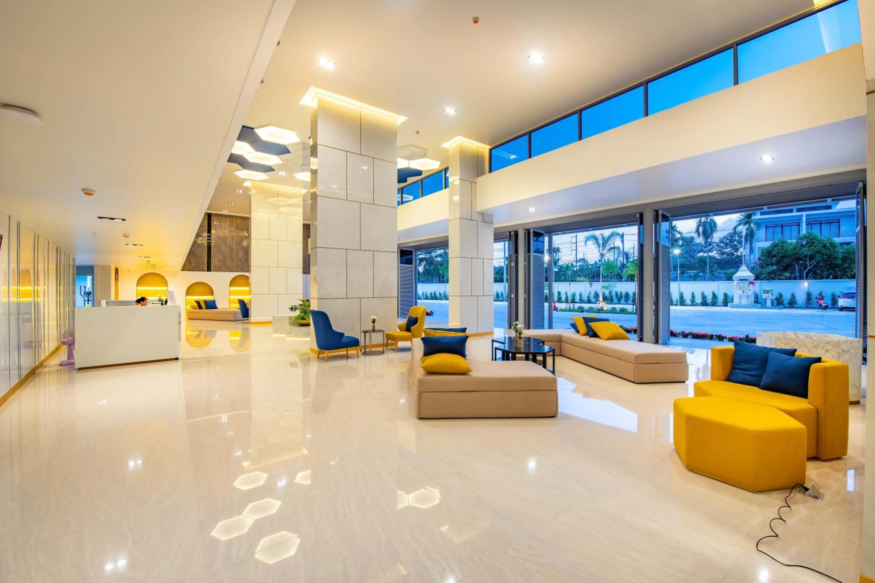 Lobby or reception in Beehive Boutique Hotel Phuket