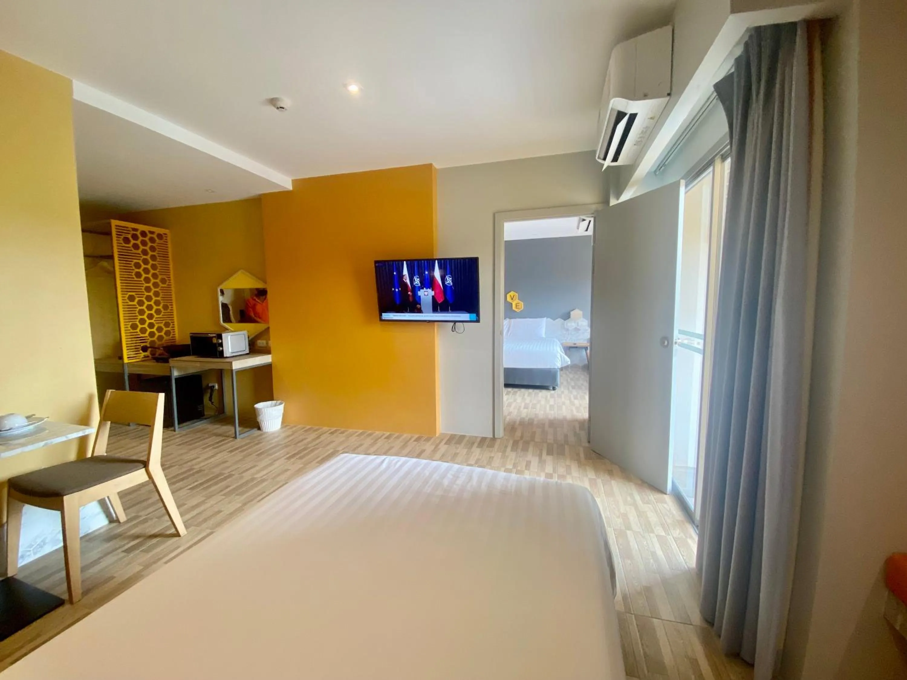 Bedroom, Bed in Beehive Boutique Hotel Phuket