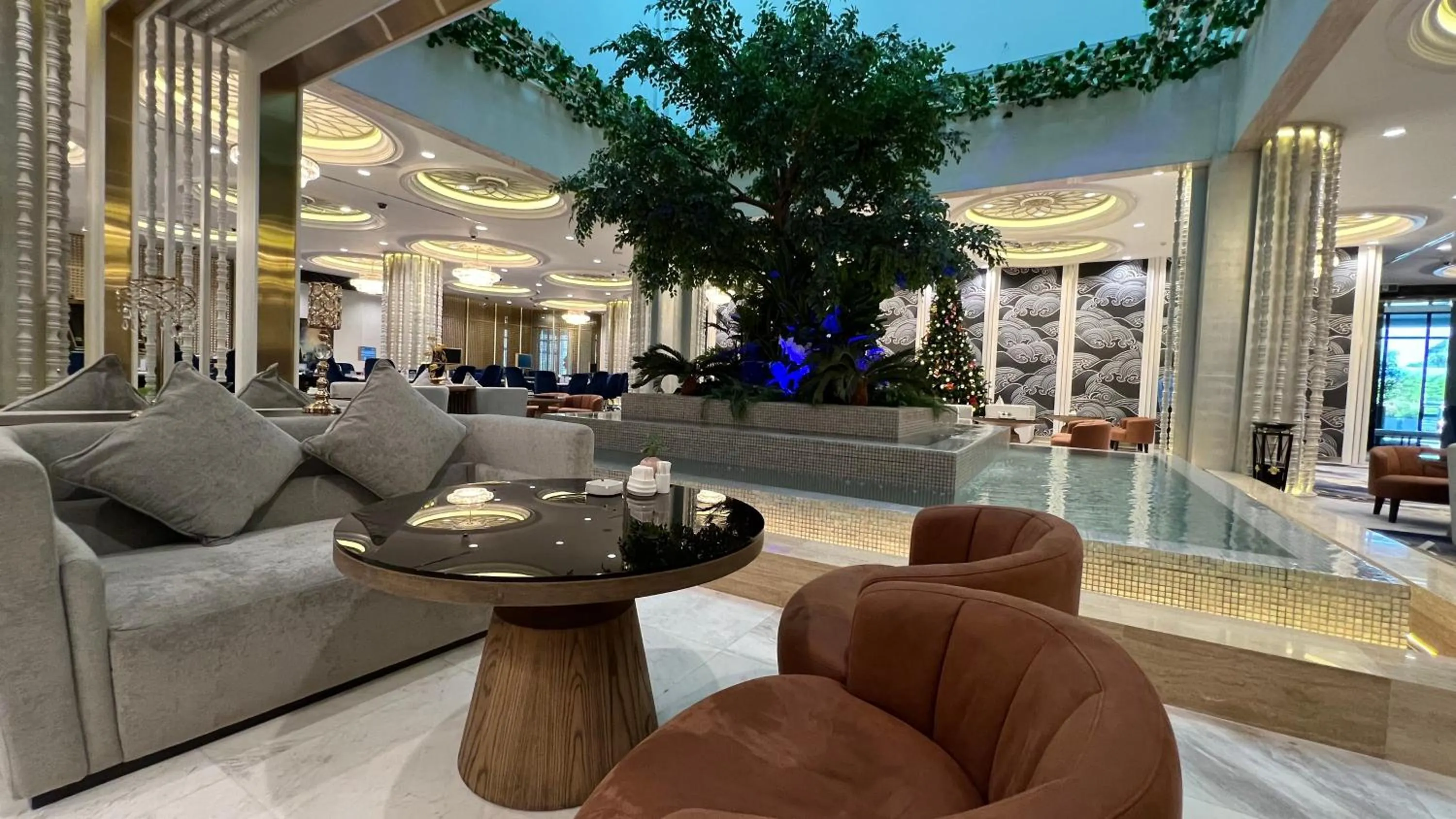 Restaurant/places to eat in Savan Resorts