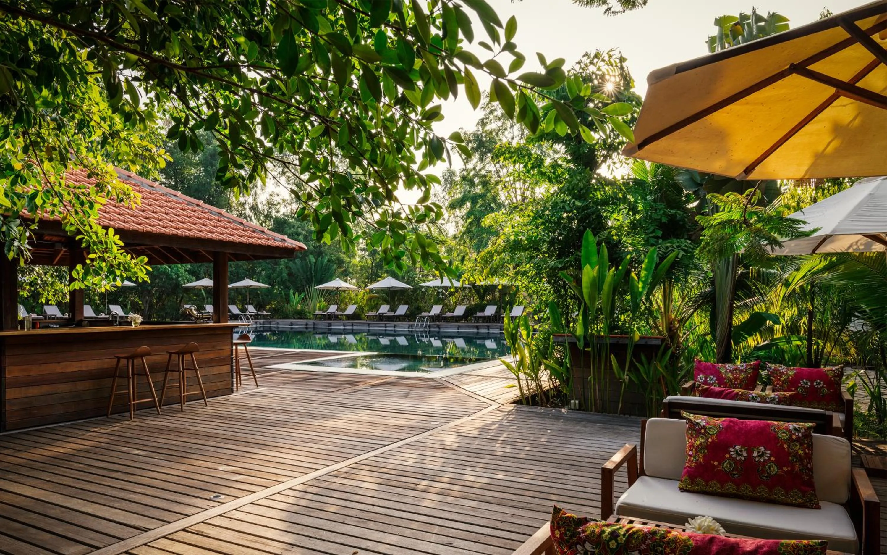 Lounge or bar in Farmhouse Resort & Spa