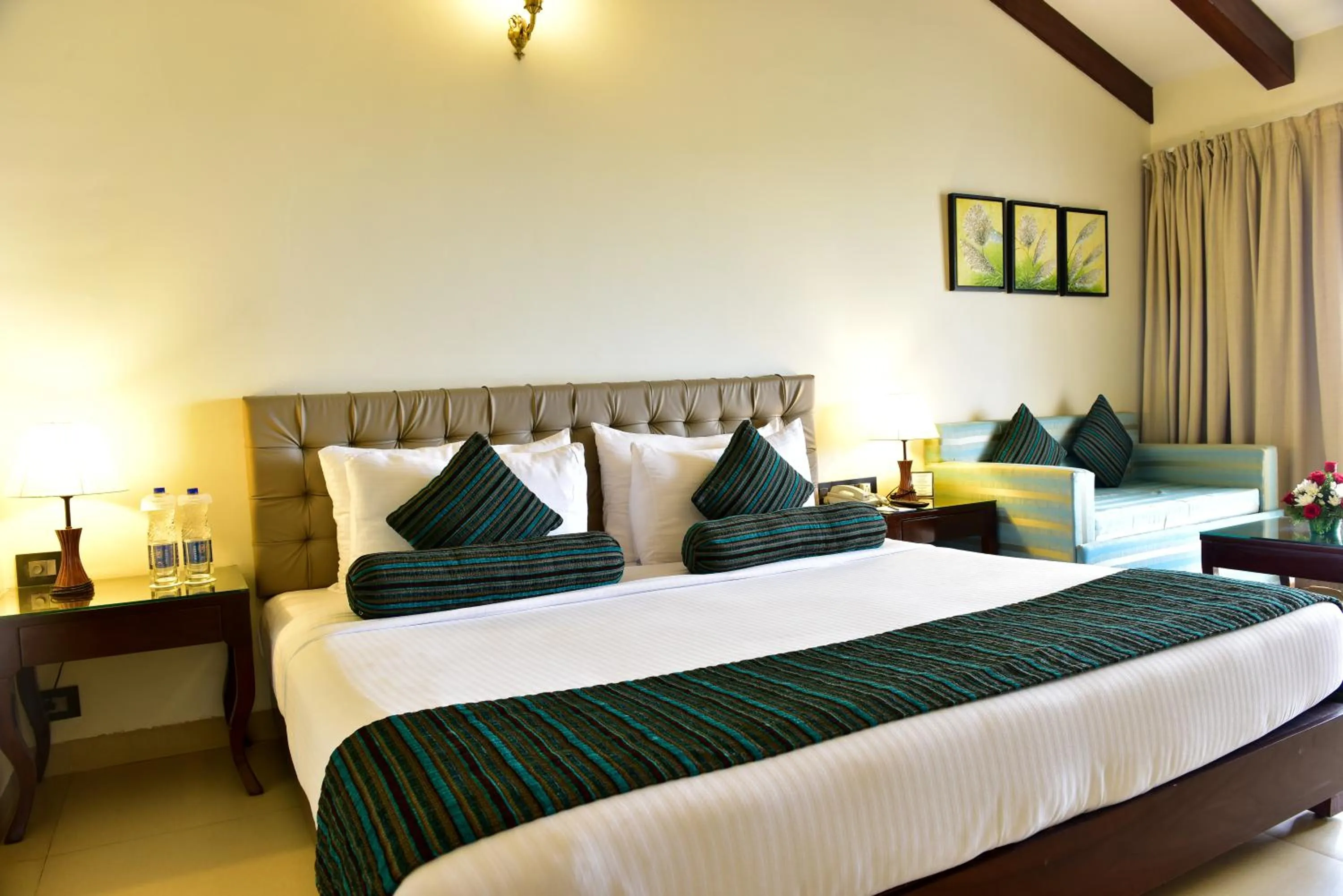 Bedroom, Bed in Golden Tulip Candolim, Goa