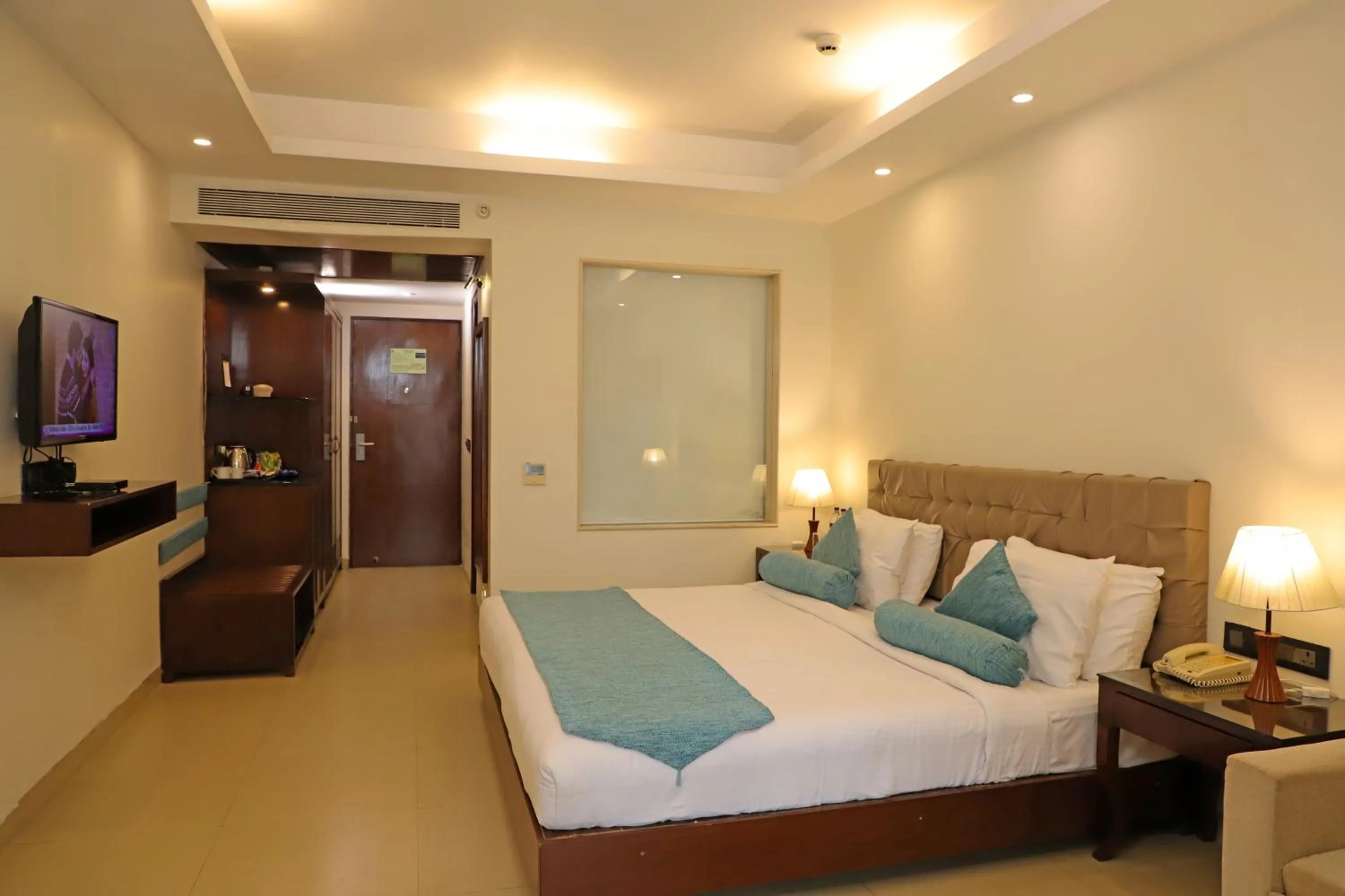 Bed in Golden Tulip Candolim, Goa