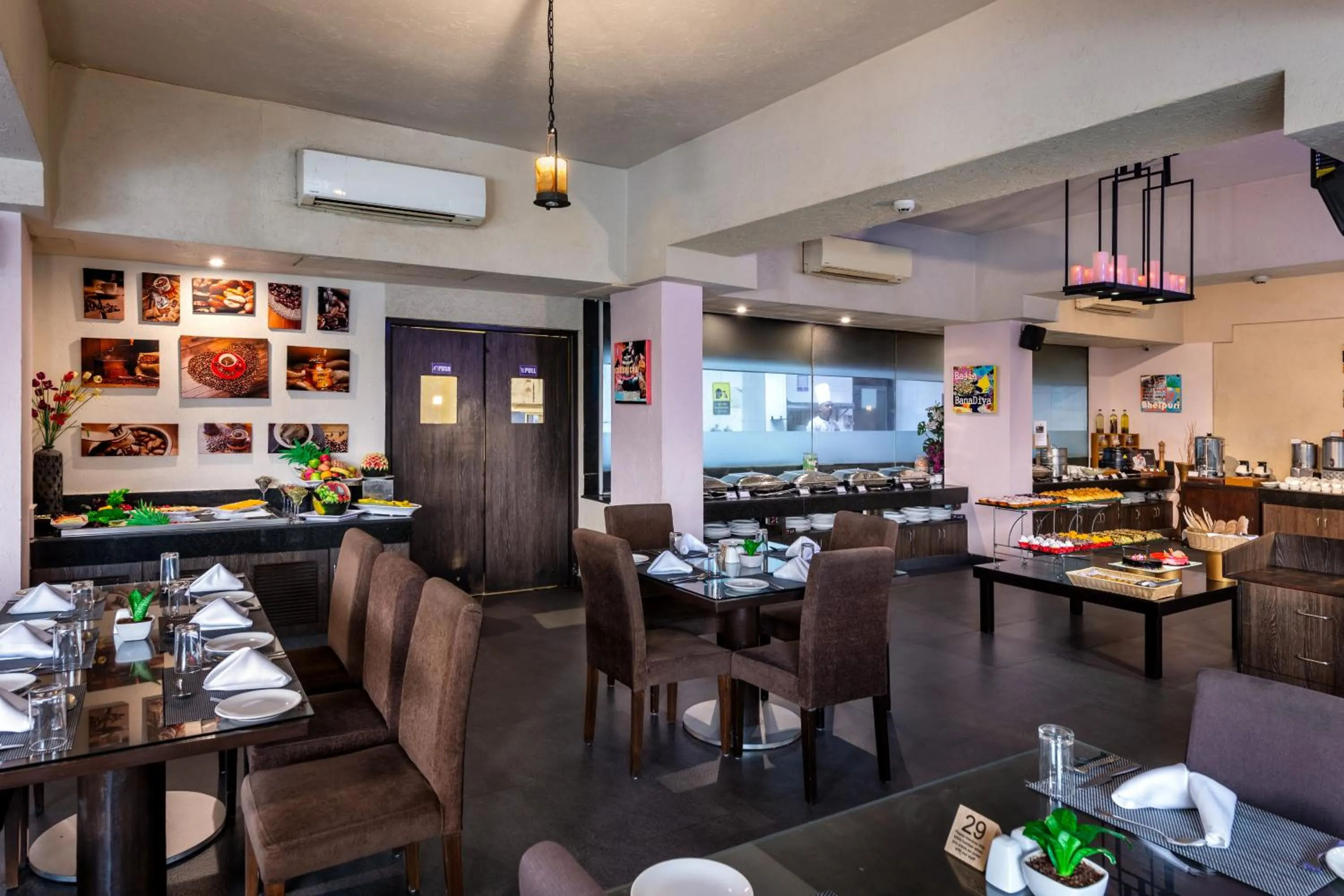 Restaurant/places to eat in Golden Tulip Candolim, Goa