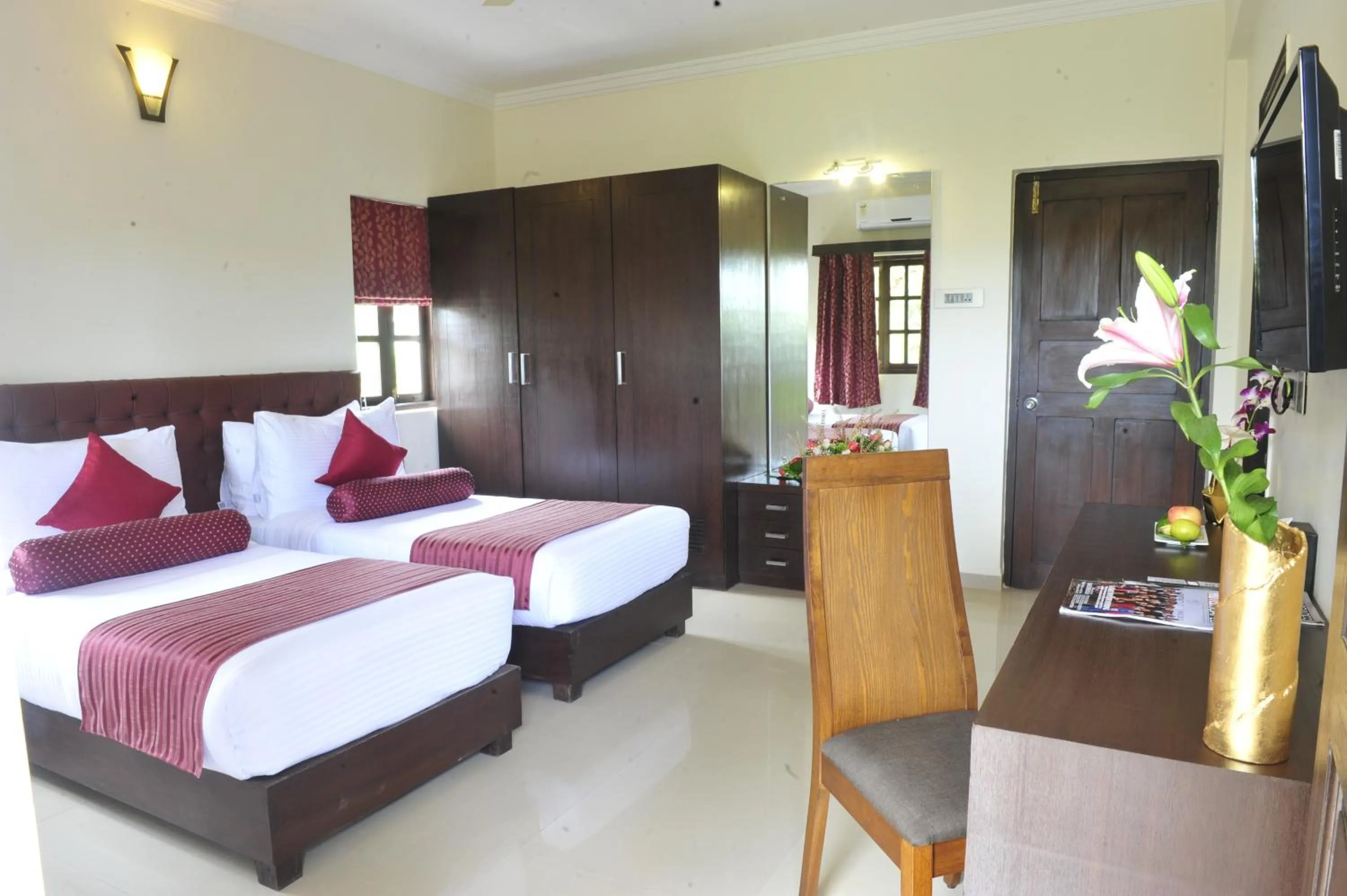 Bedroom, Bed in Golden Tulip Candolim, Goa