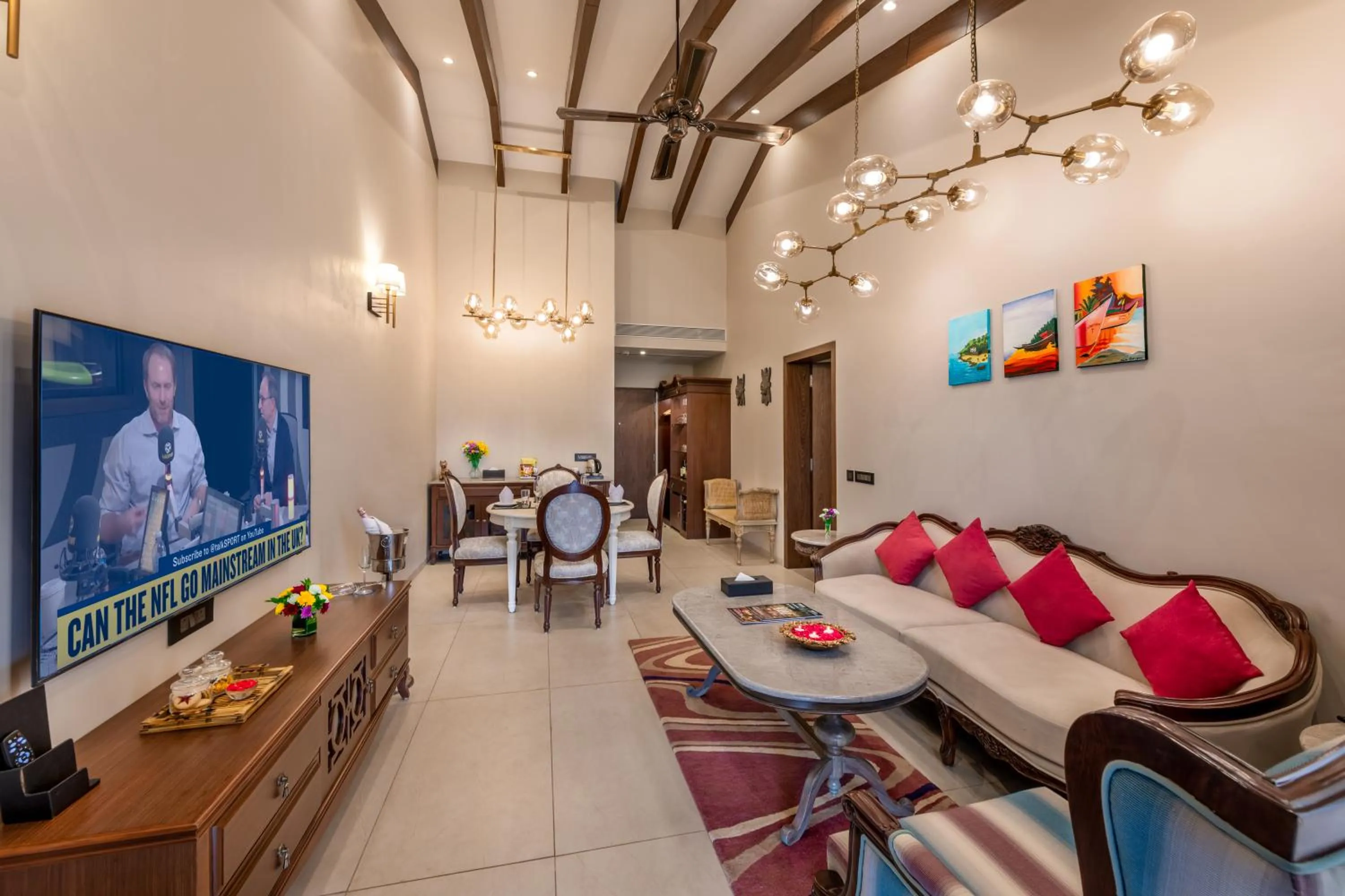 Communal lounge/ TV room in Golden Tulip Candolim, Goa