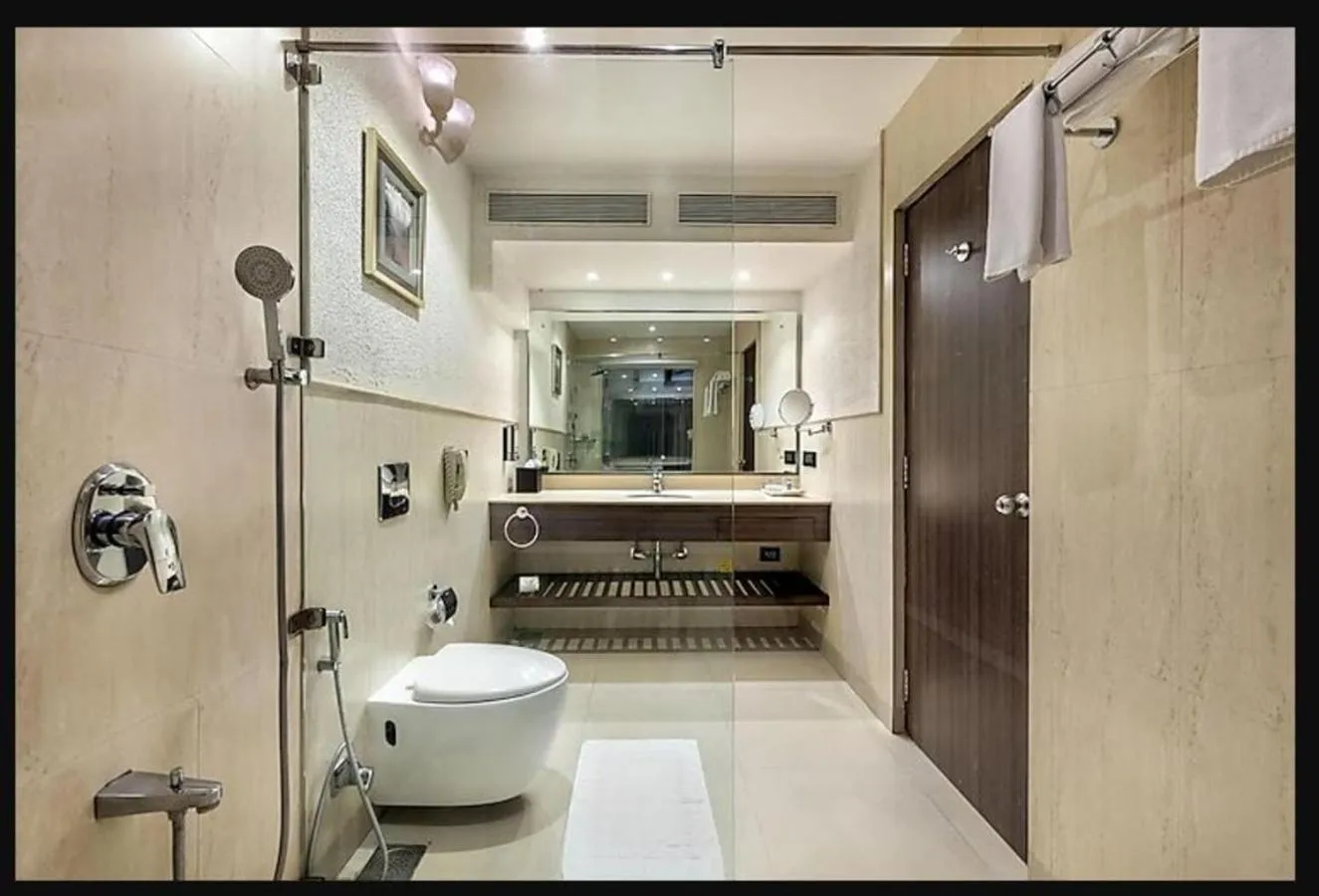 Bathroom in Golden Tulip Candolim, Goa