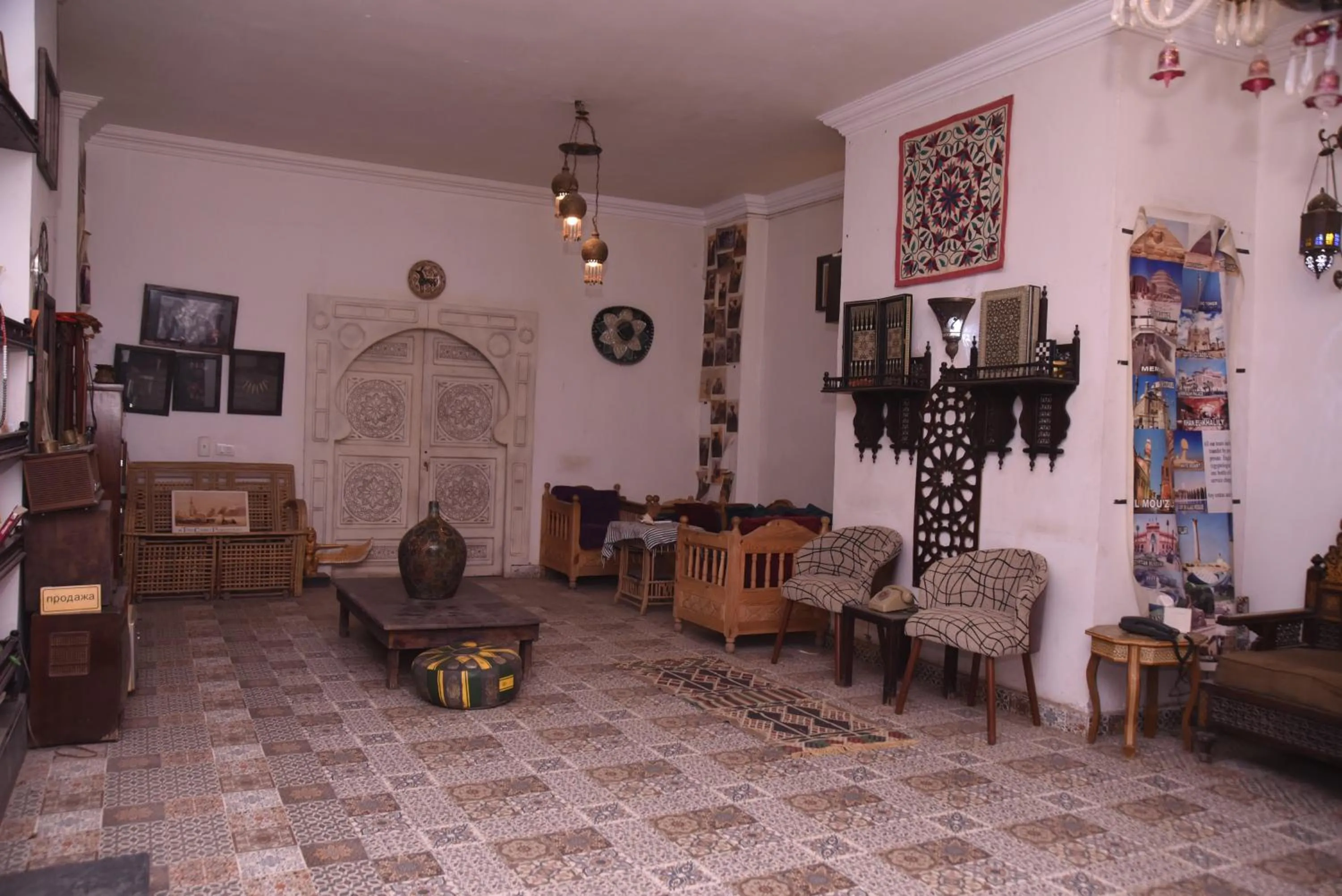 Seating area in Arabian Nights Pyramids Guesthouse