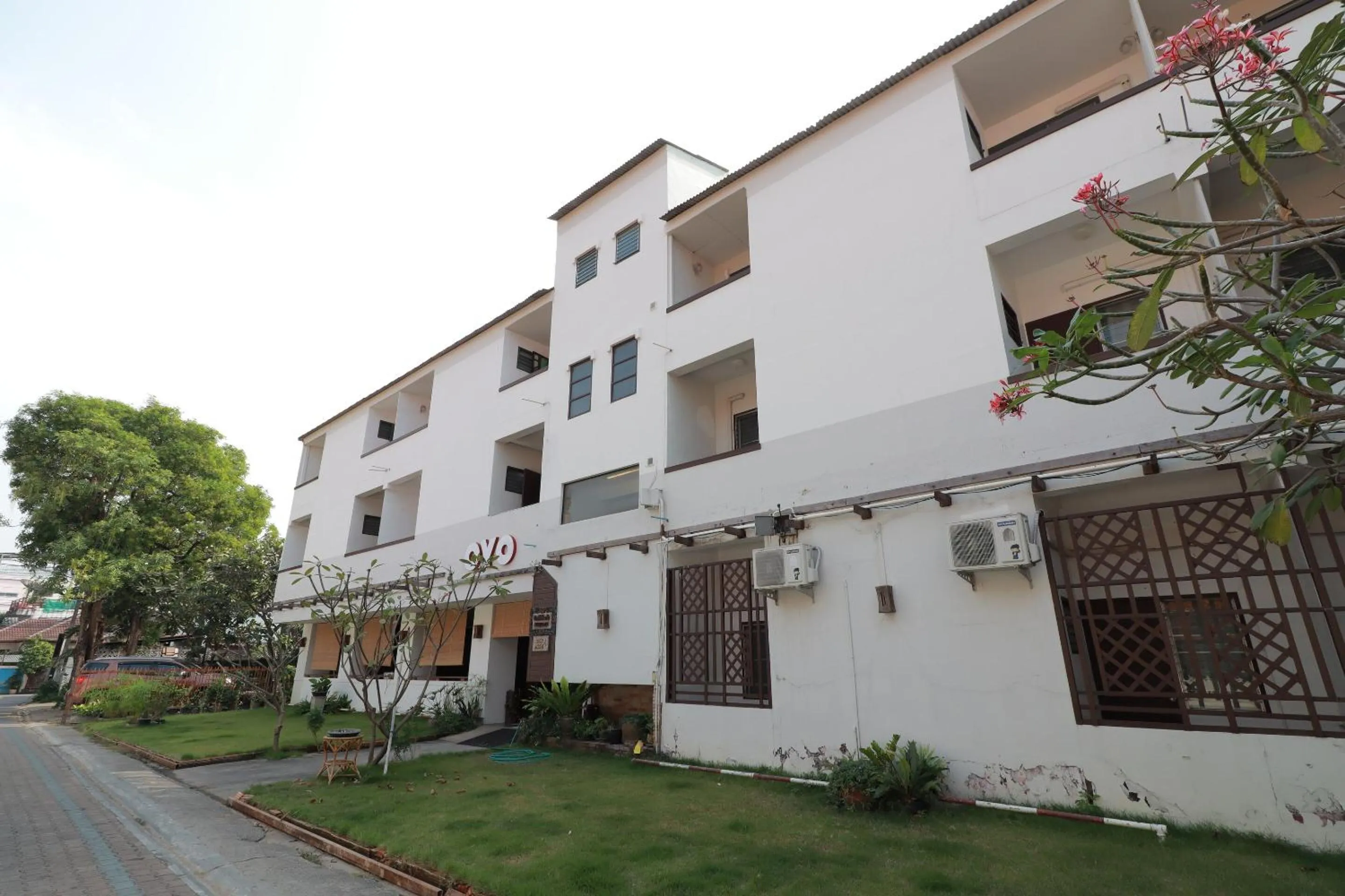 Facade/entrance in Mali's Room