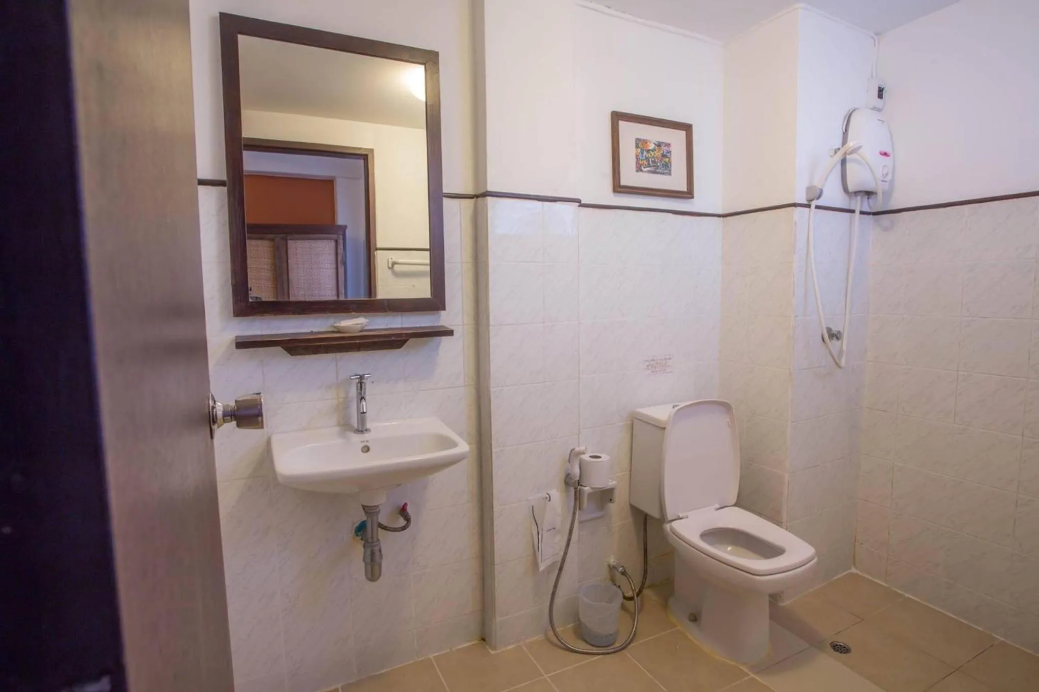 Shower in Mali's Room