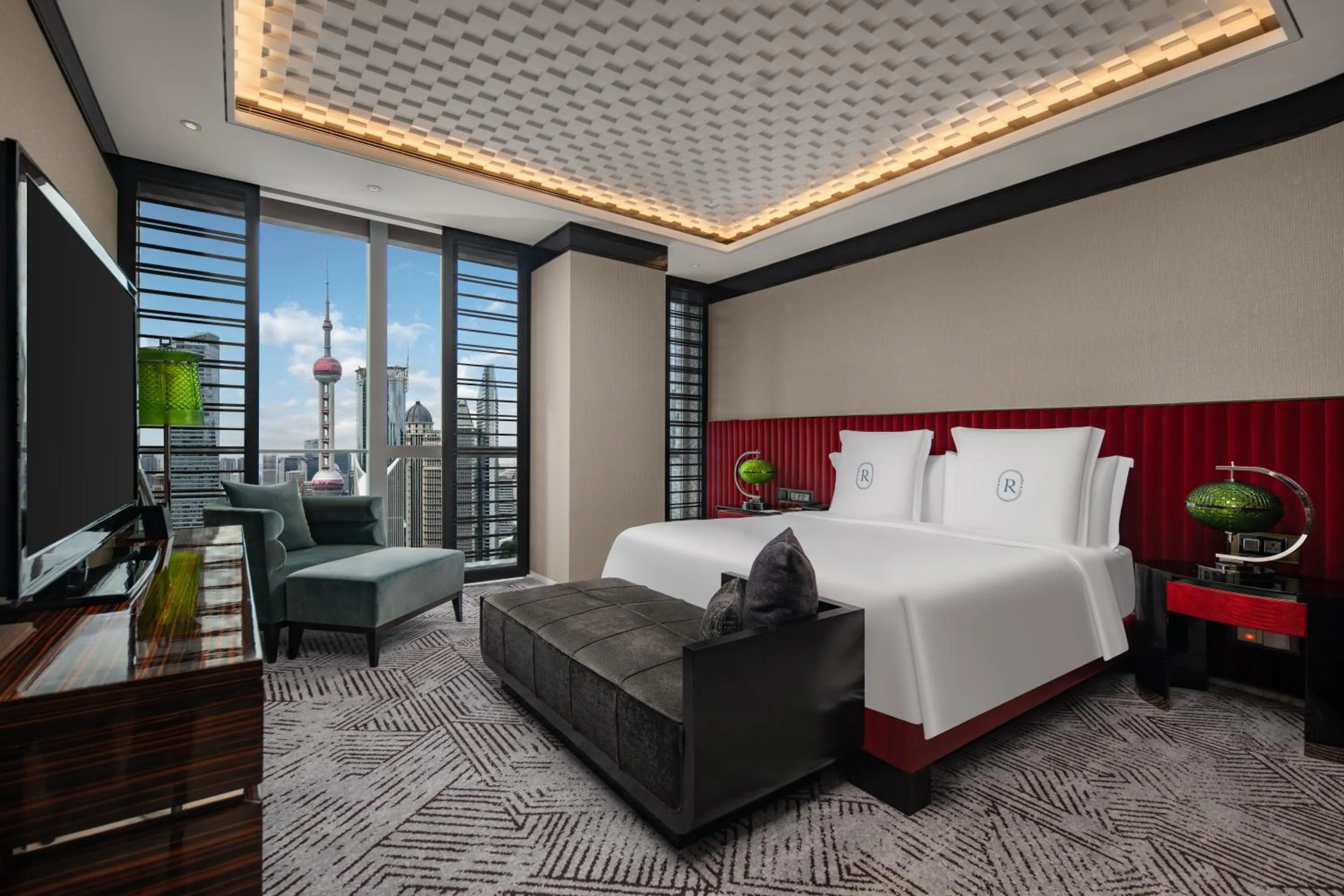 Bedroom, Bed in Regent Shanghai Pudong