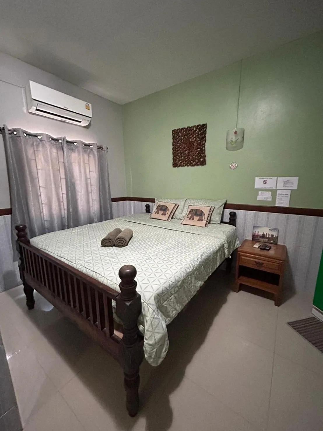 Photo of the whole room, Bed in Baan Are Gong Riverside Homestay