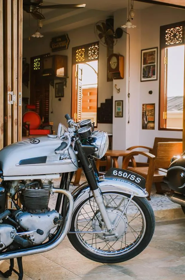 Communal lounge/ TV room in Baan Kiang Wang