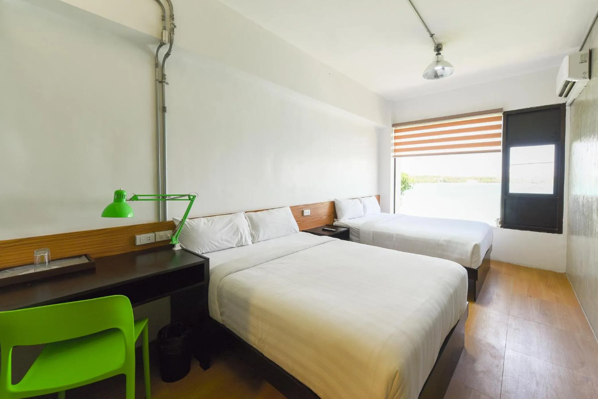 Photo of the whole room in Travelbee Seaside Inn