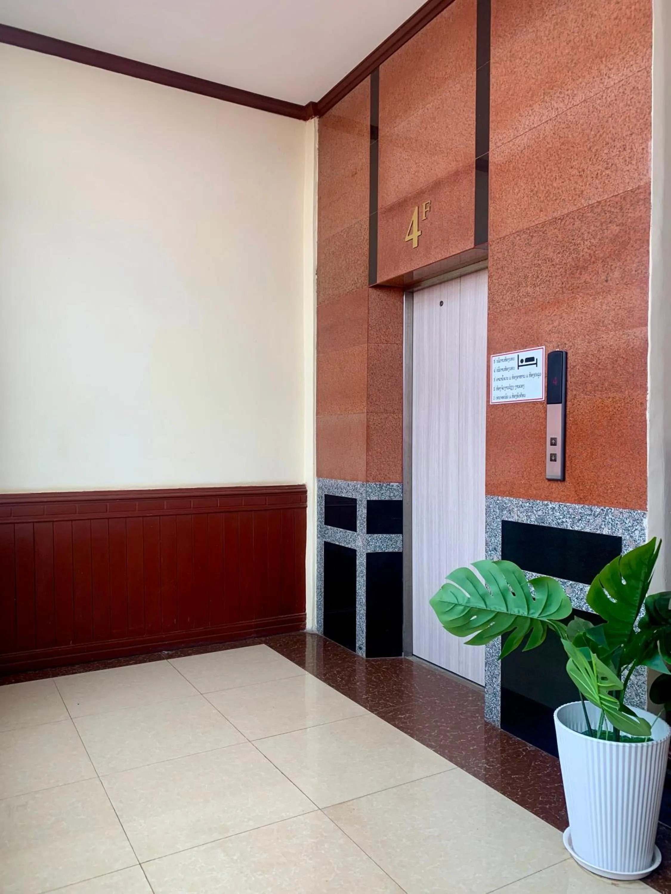 Property building in Sengkeo Hotel