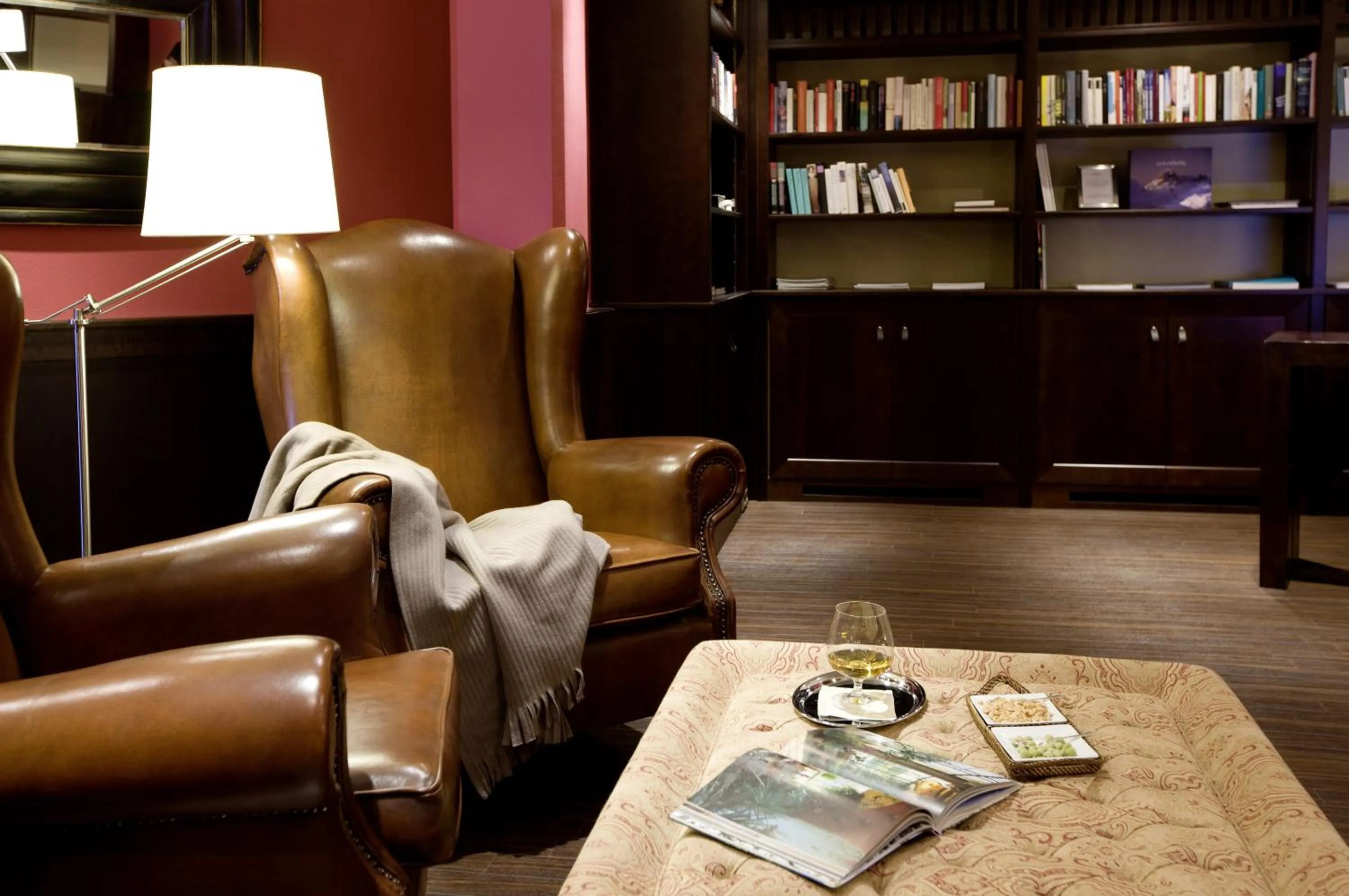 Library in Hotel Berghof