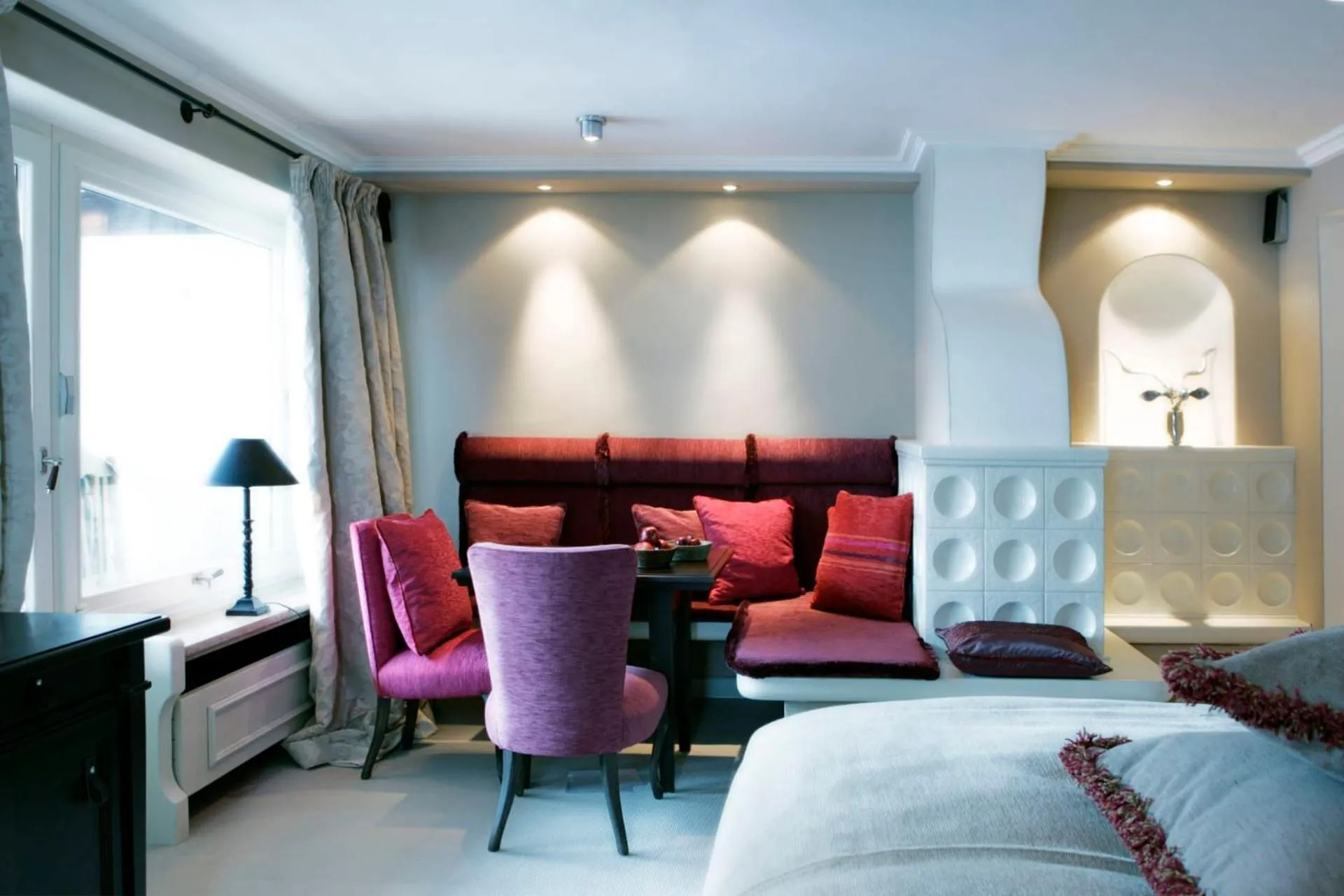 Living room, Bed in Hotel Berghof