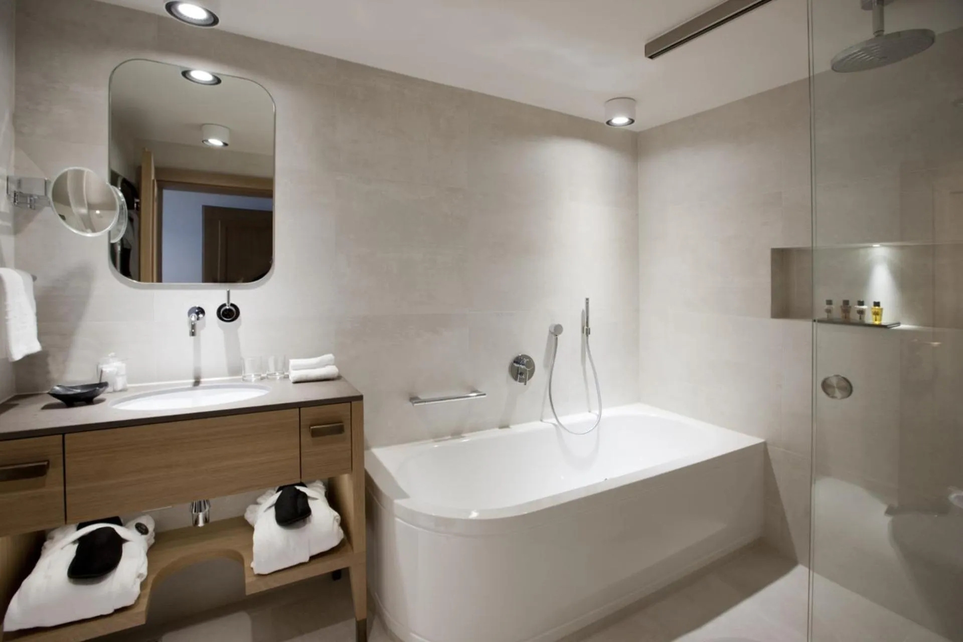 Shower in Hotel Berghof