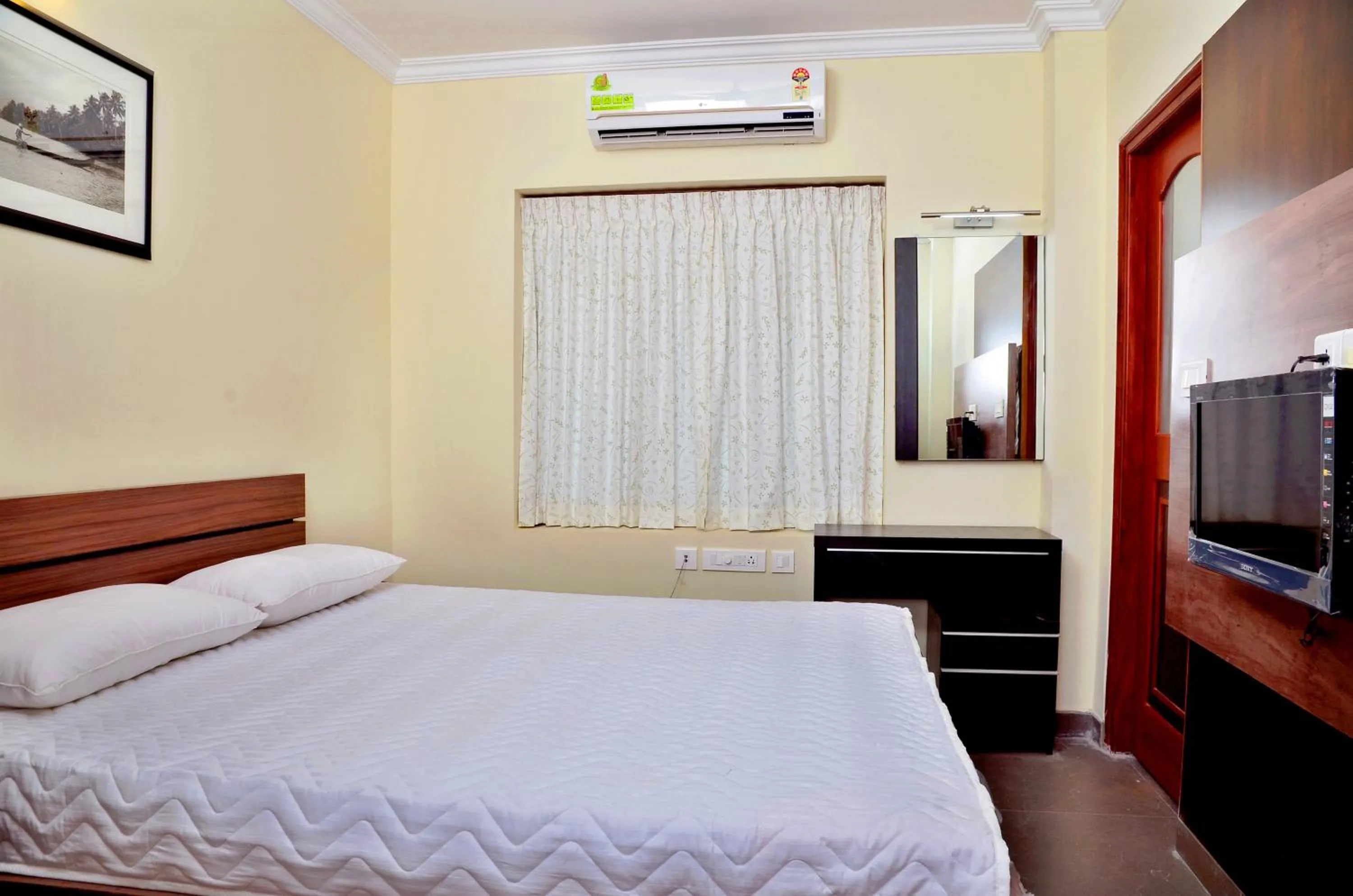 Bed in French Avenue