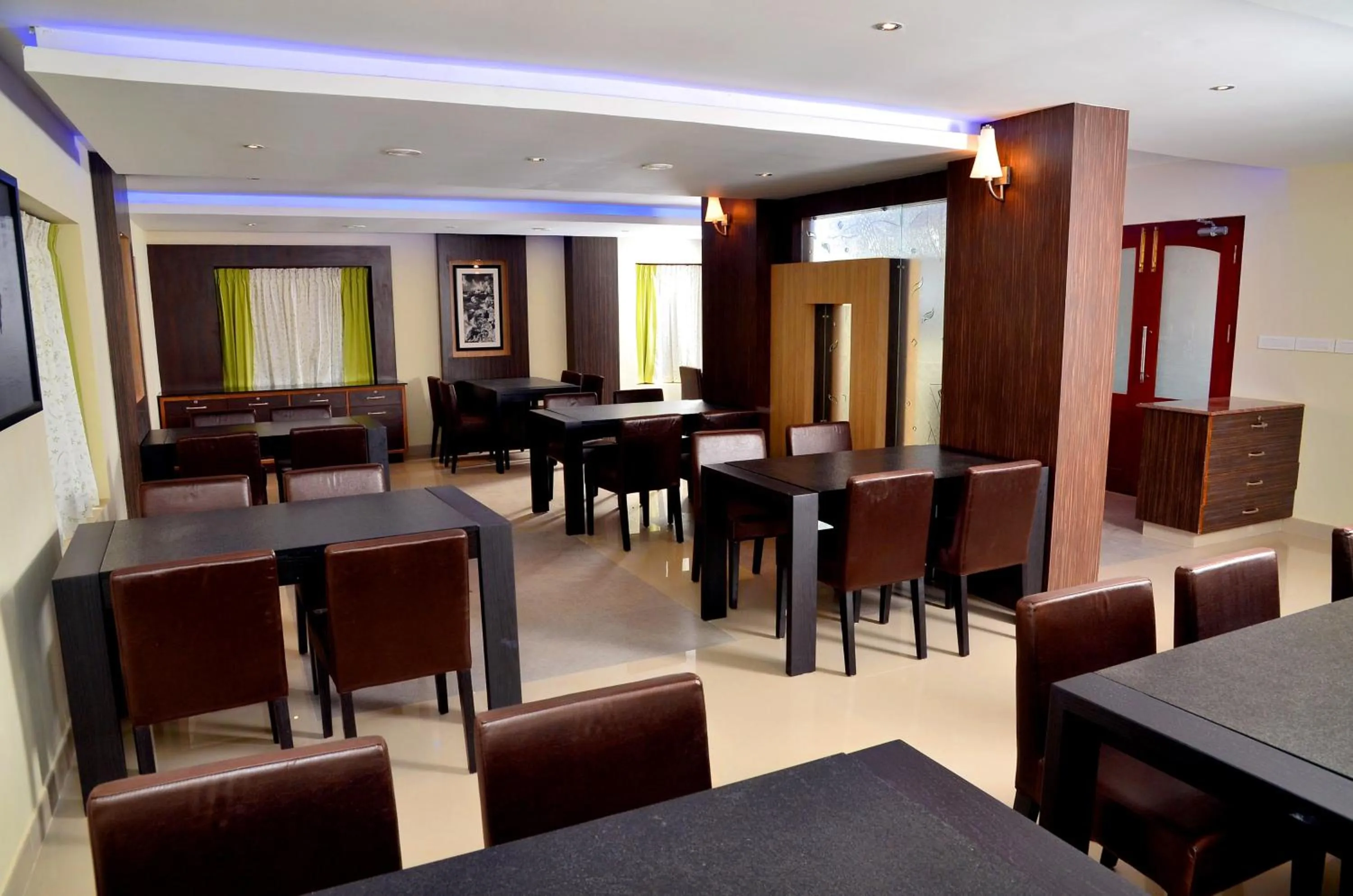 Restaurant/places to eat in French Avenue