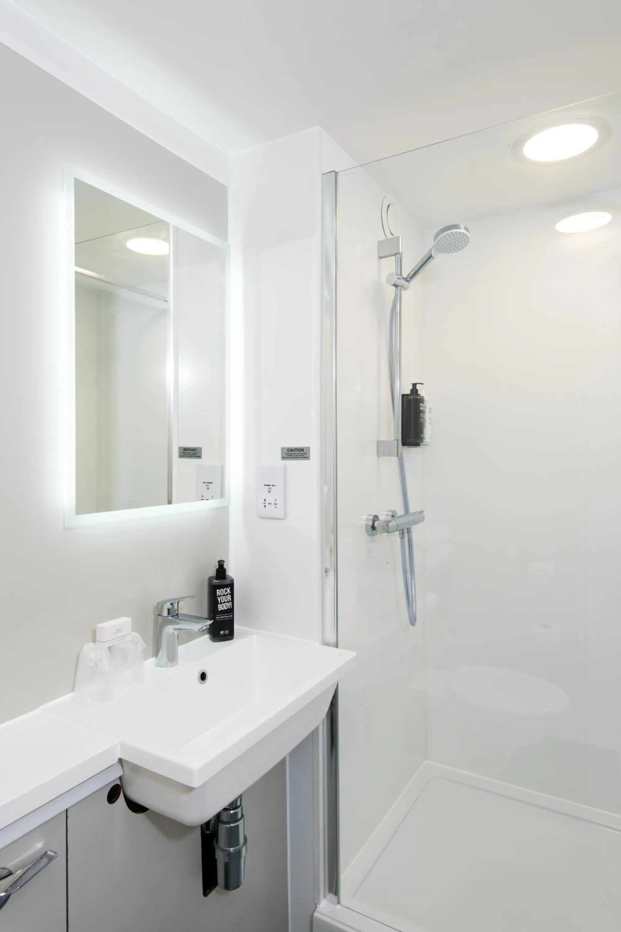 Shower in ibis Plymouth