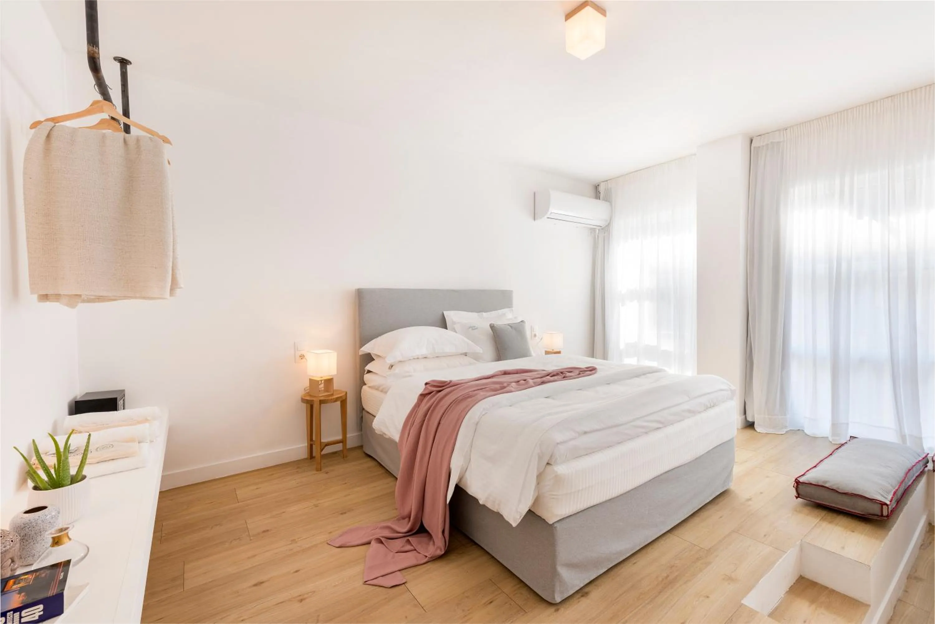 Bed in Maryflower Premium Apartments Piraeus