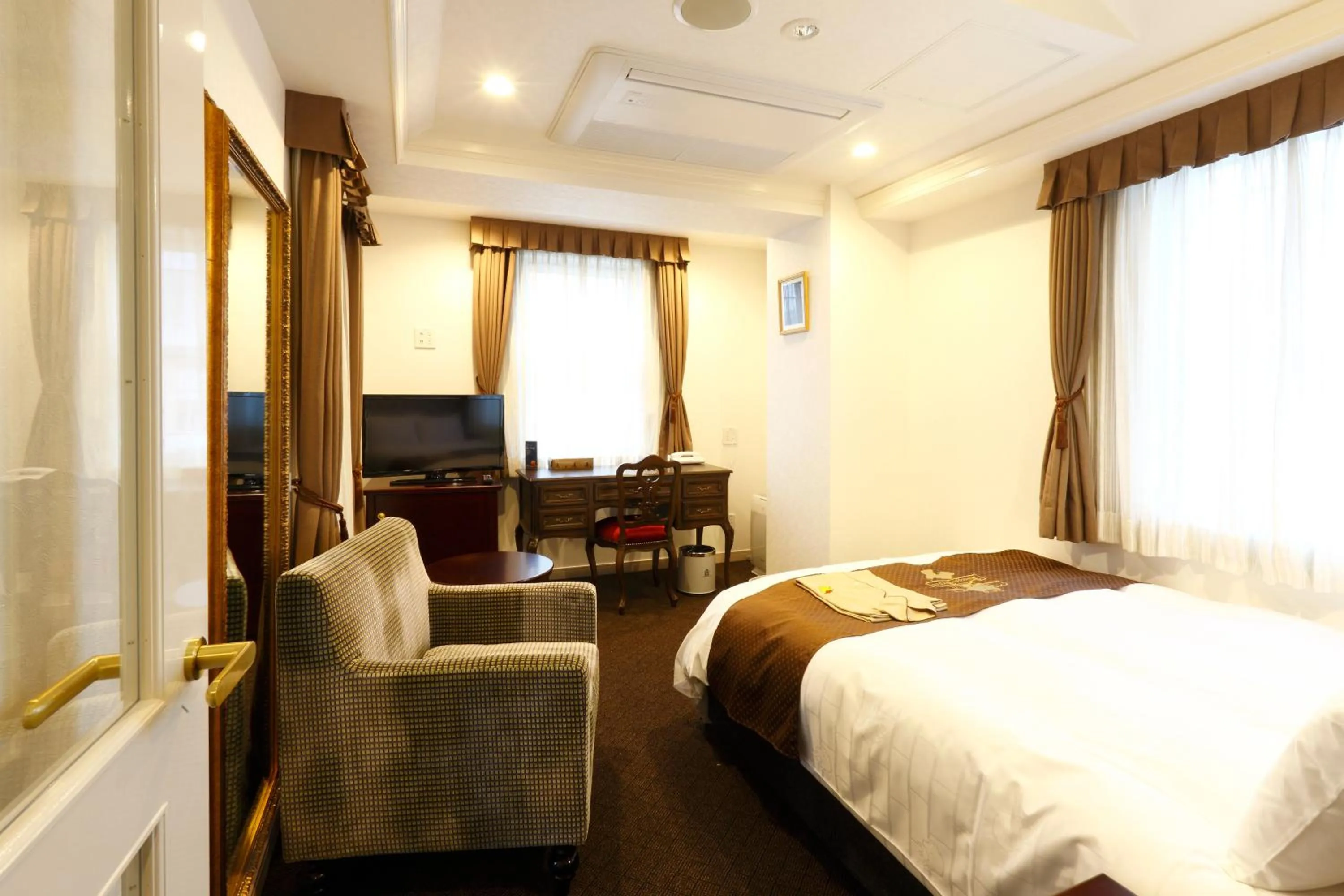 Bed in Hotel Konigs-Krone Kobe