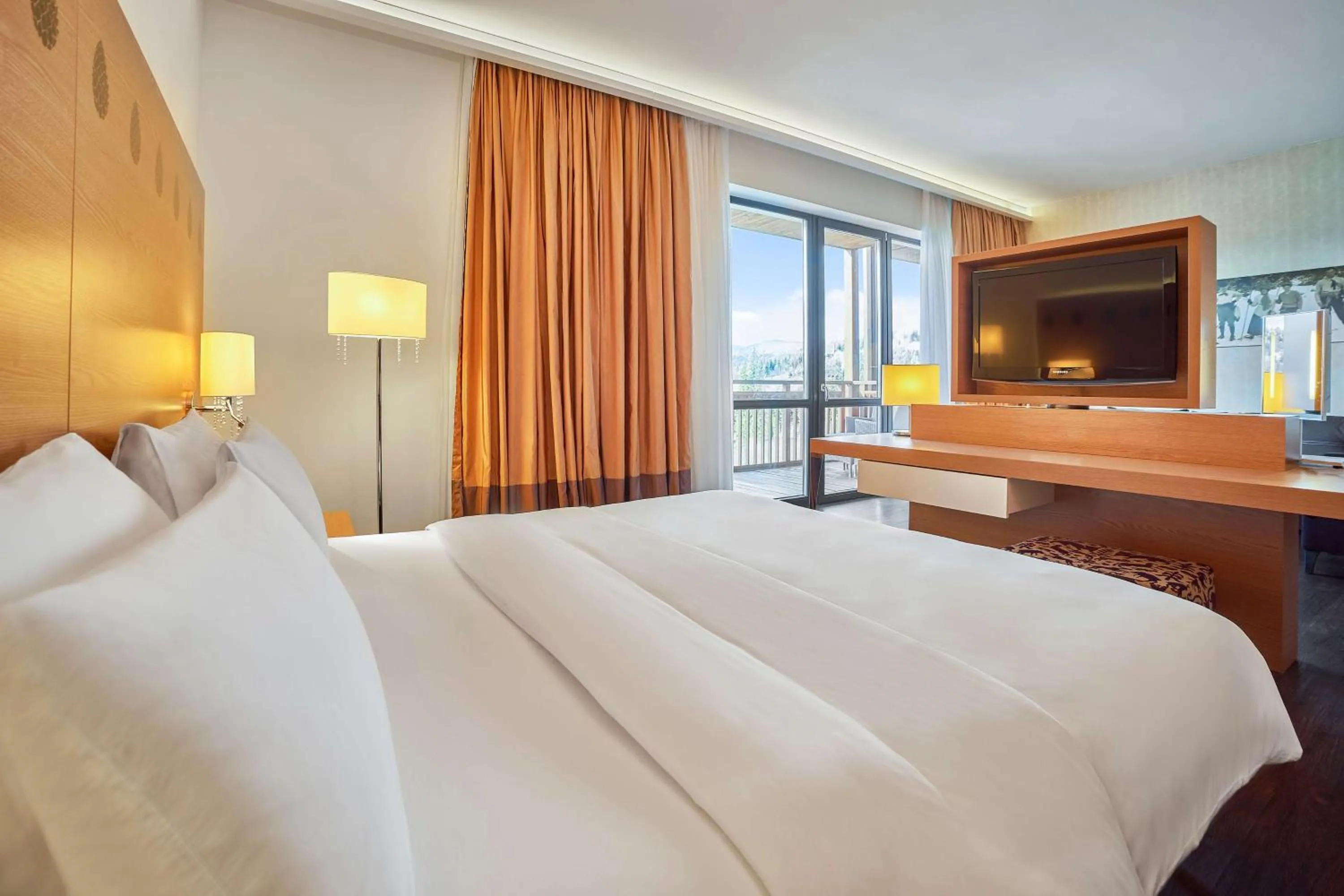 Bedroom, Bed in Radisson Blu Resort Bukovel