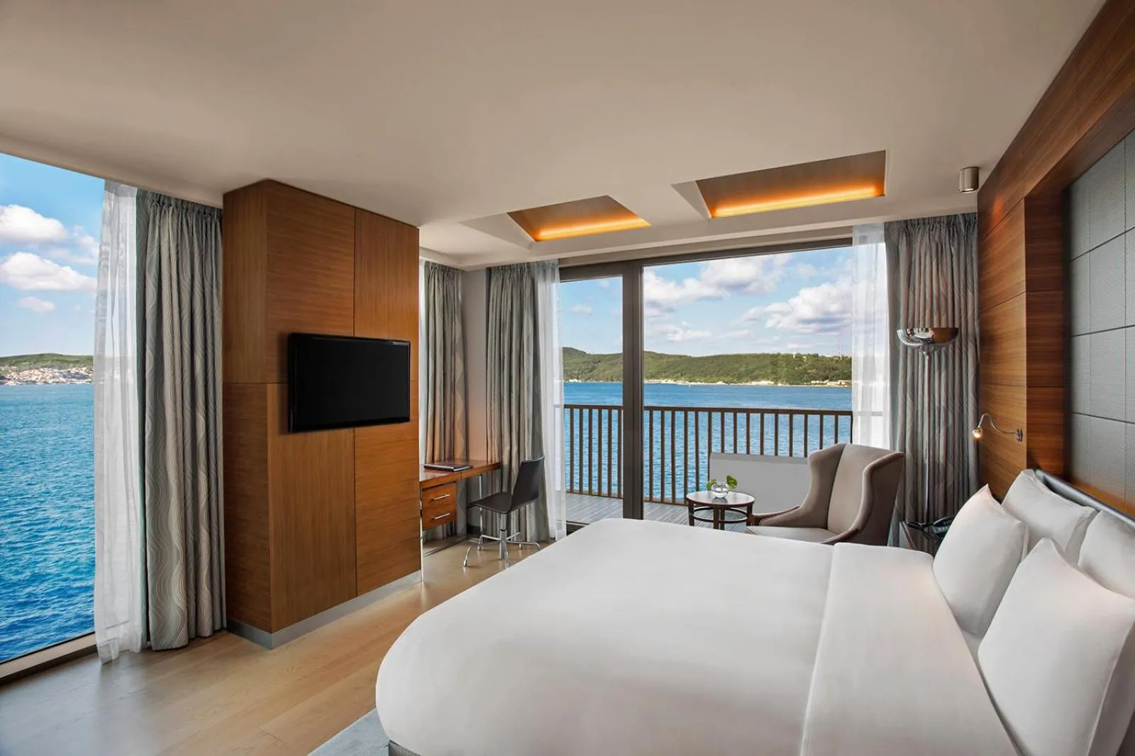 Bed in The Grand Tarabya Managed by Accor