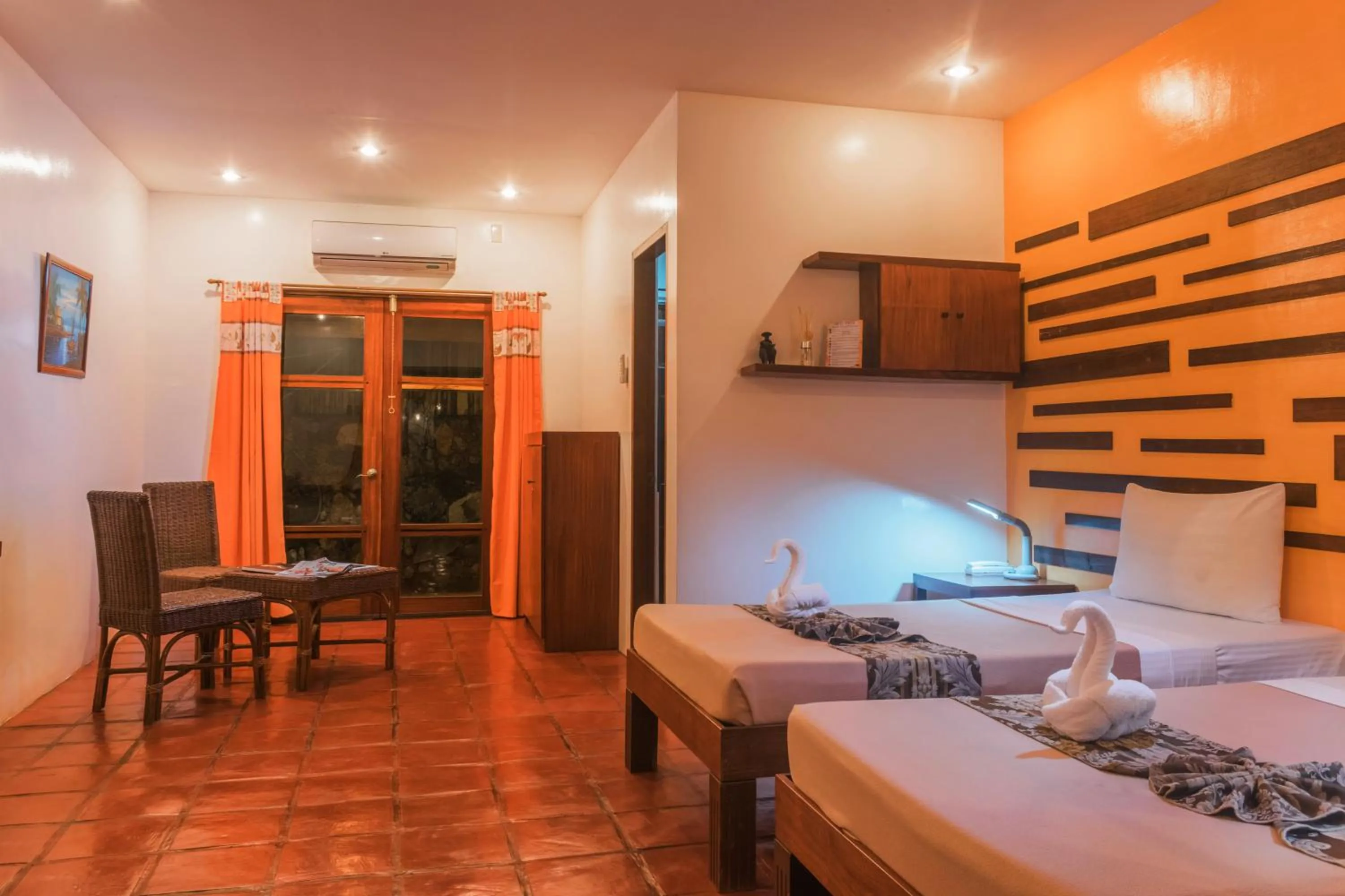 Bed in Acacia Tree Garden Hotel